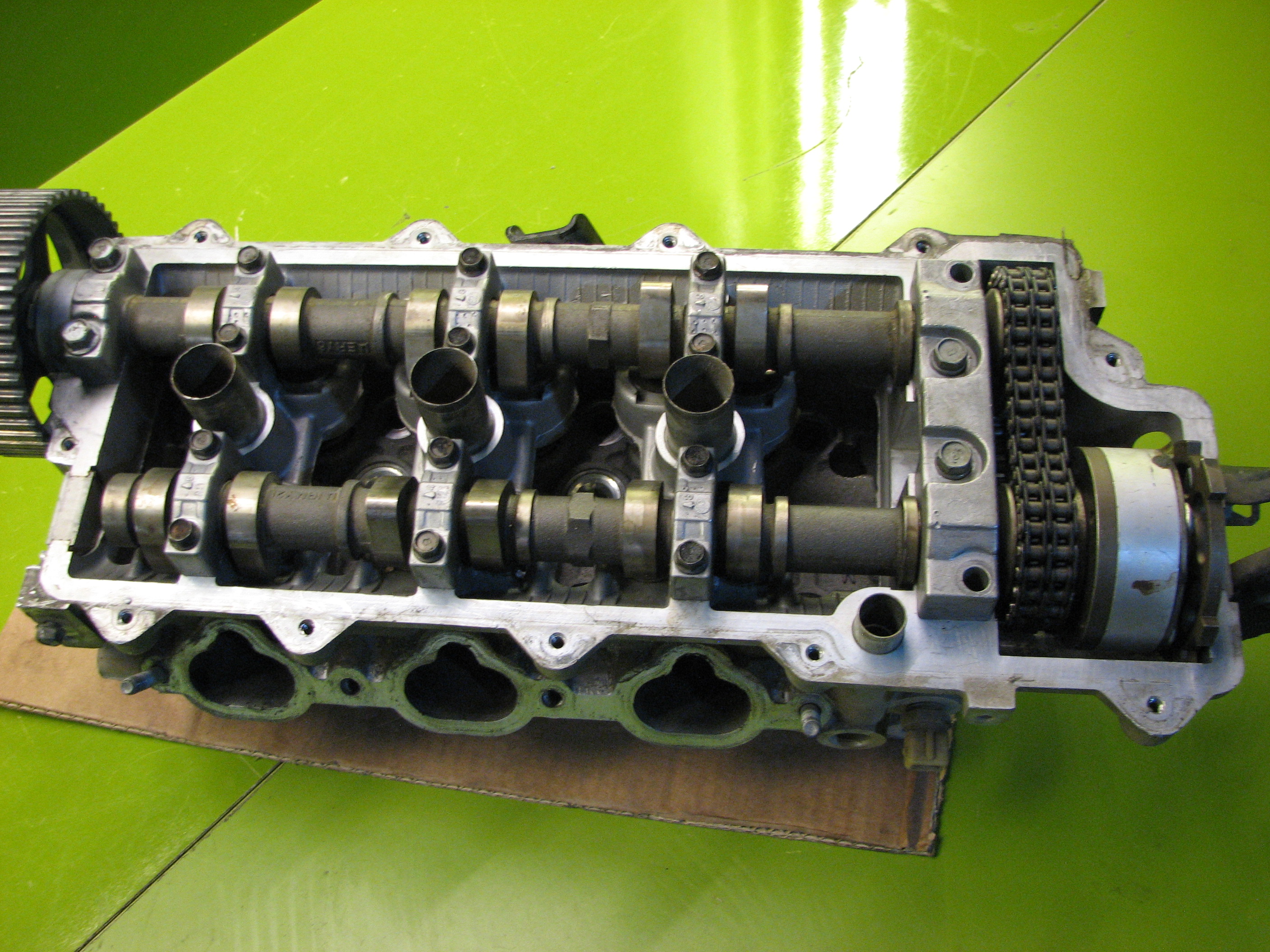 سر سیلندر سانتافه 2/7 - راست - N6