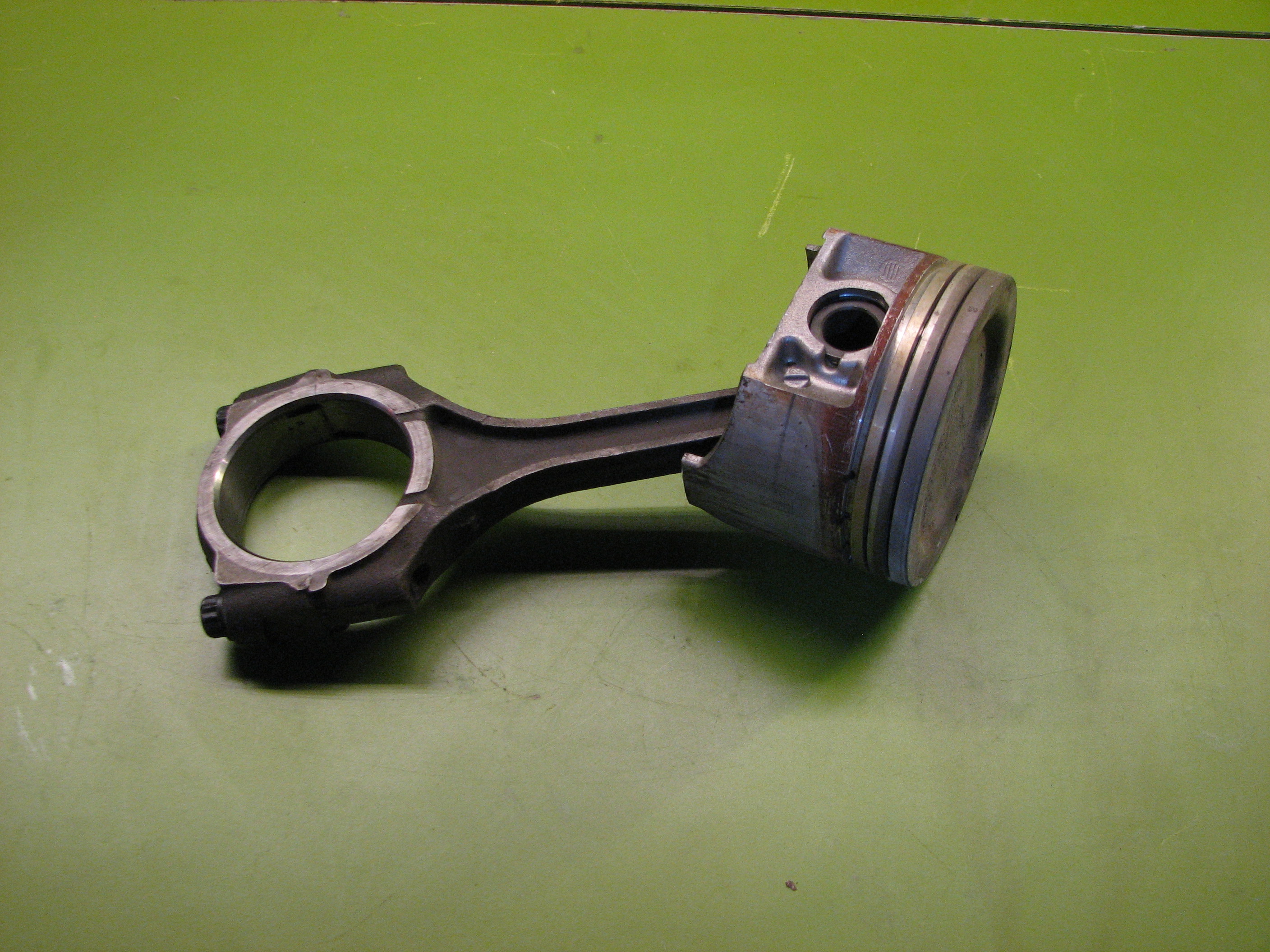 شاتون و پیستون ویتارا 2000