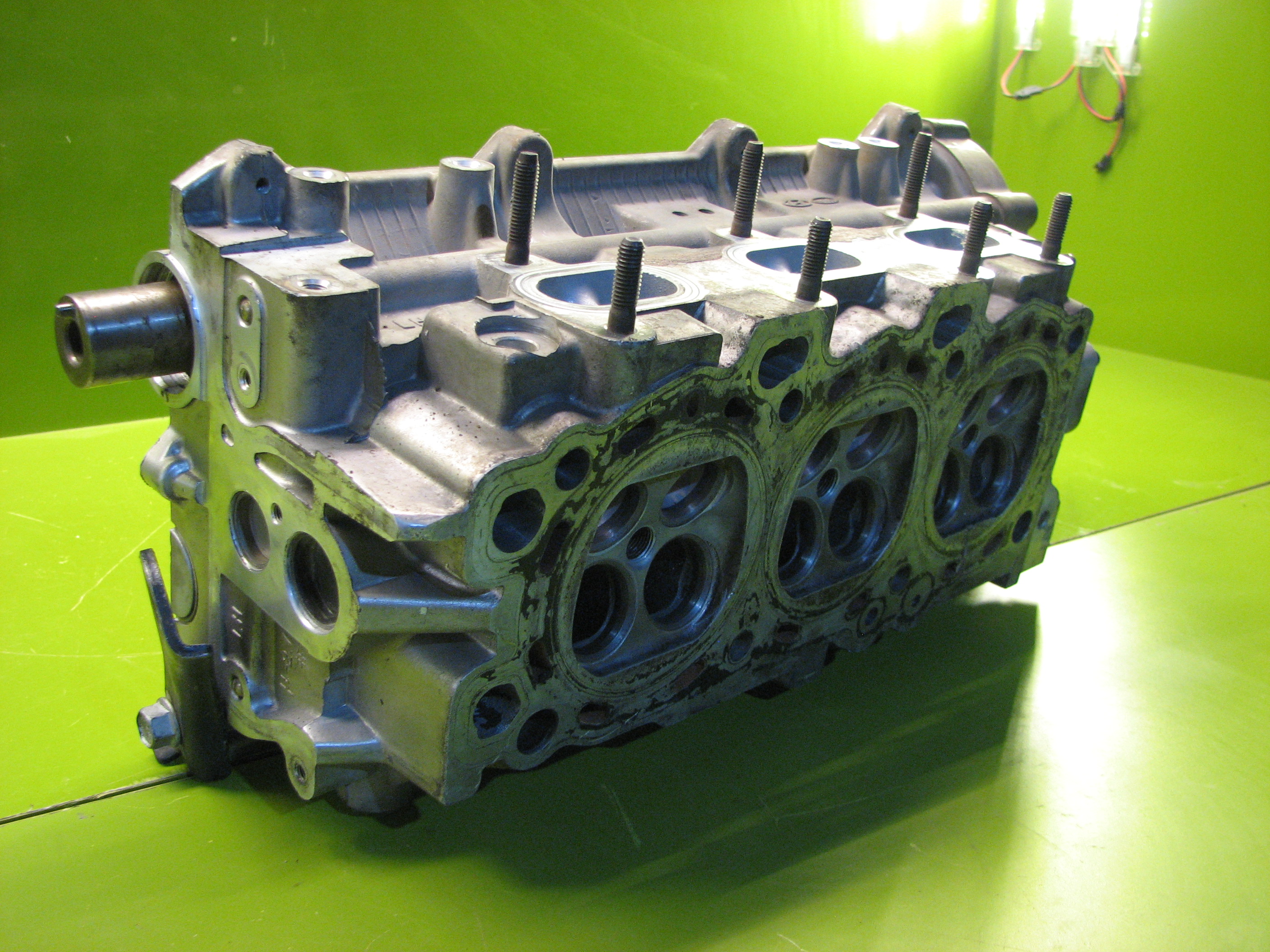 سر سیلندر سانتافه 2/7 - چپ - N4