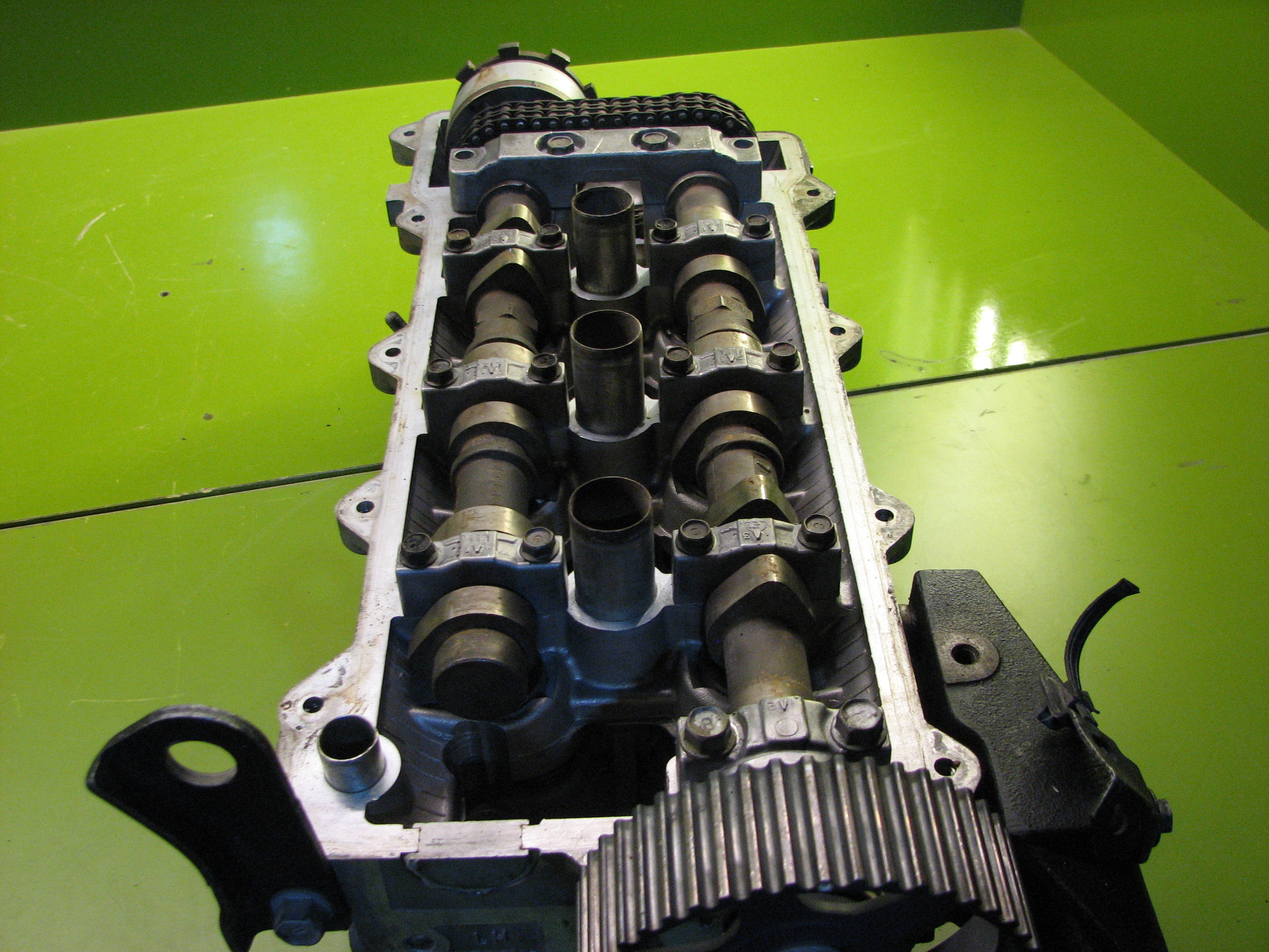 سر سیلندر سانتافه 2/7 - چپ - N8