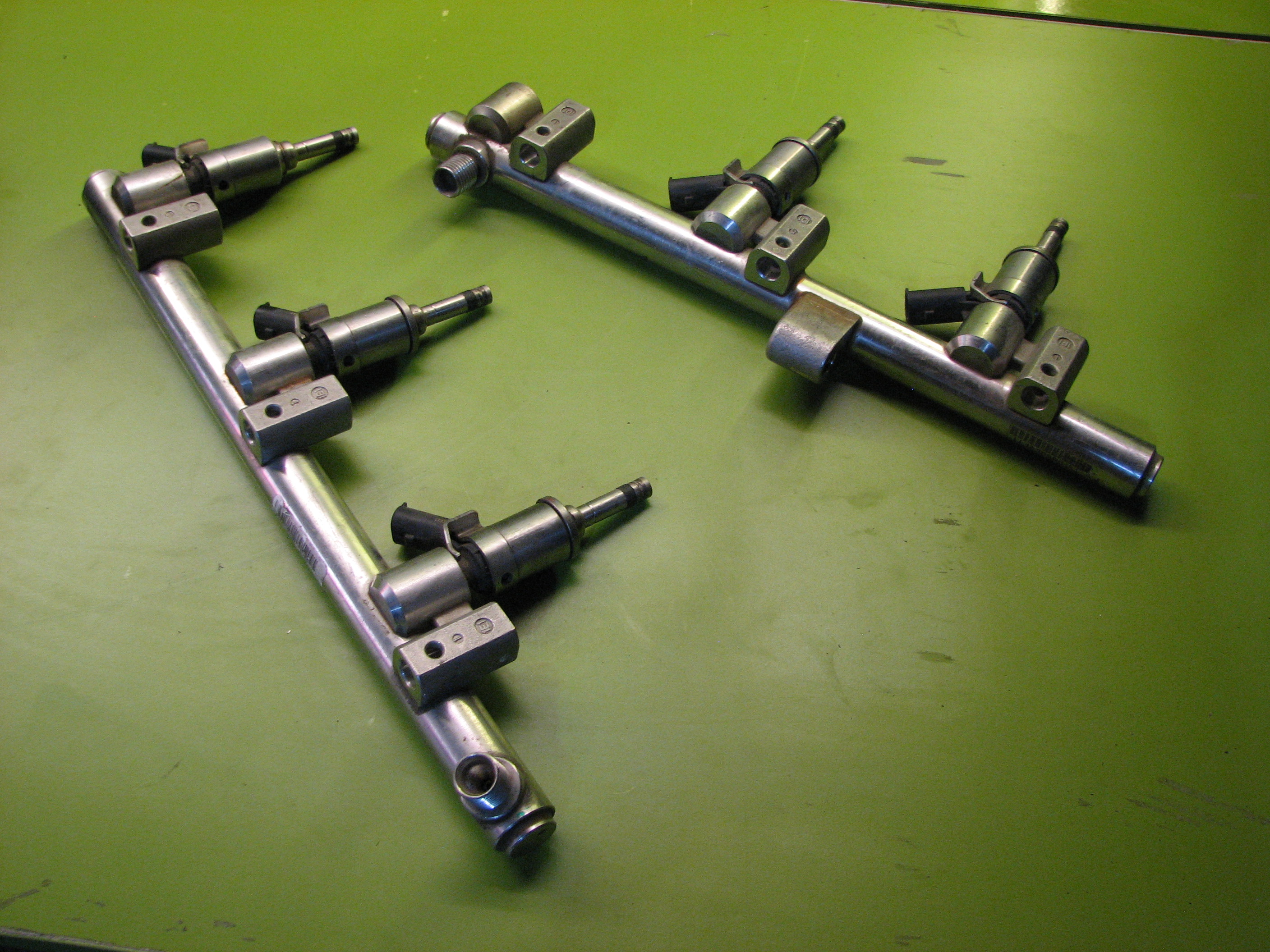 ریل سوخت کیا کادنزا (جفت)