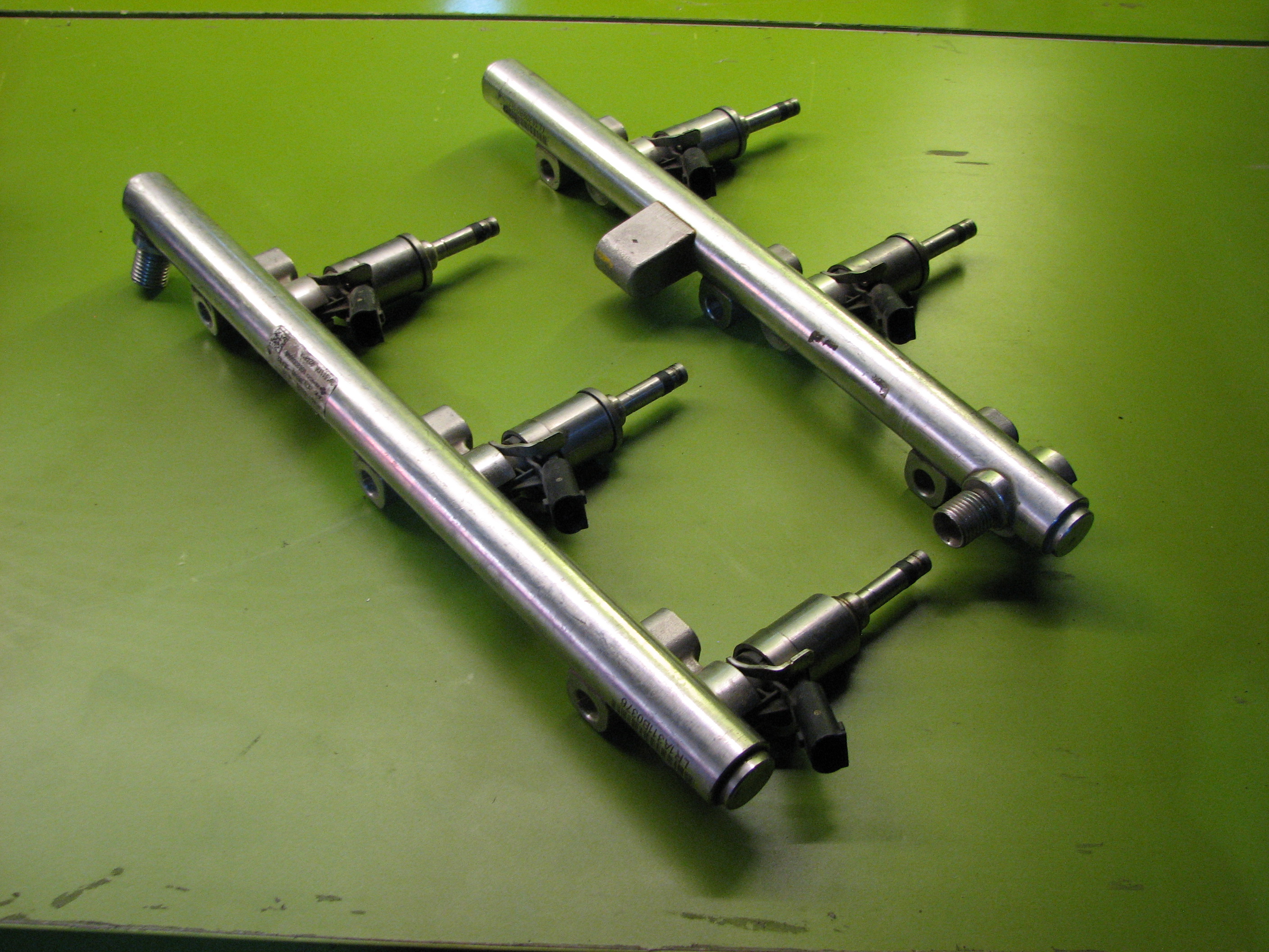 ریل سوخت کیا کادنزا (جفت)