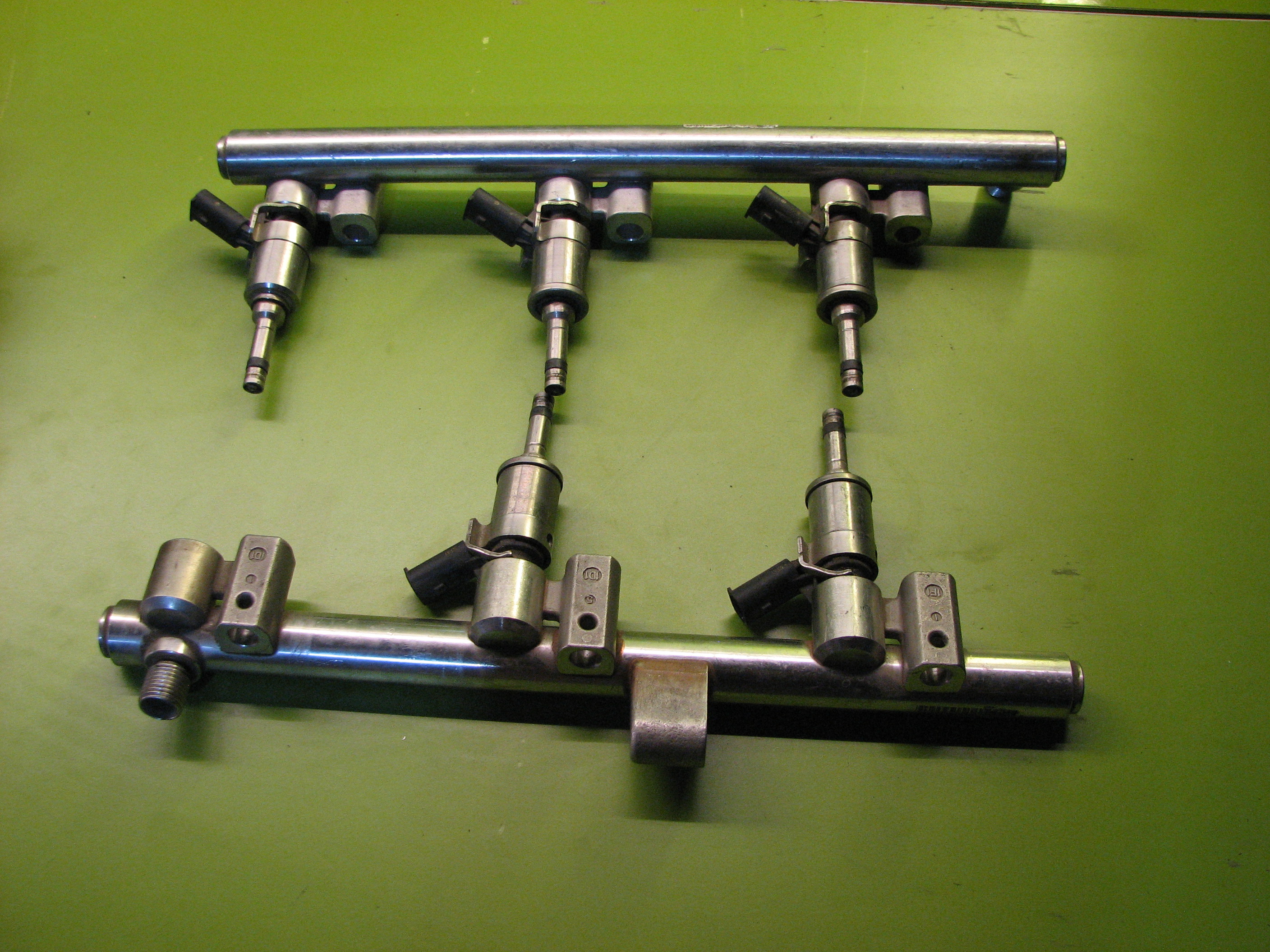 ریل سوخت کیا کادنزا (جفت)