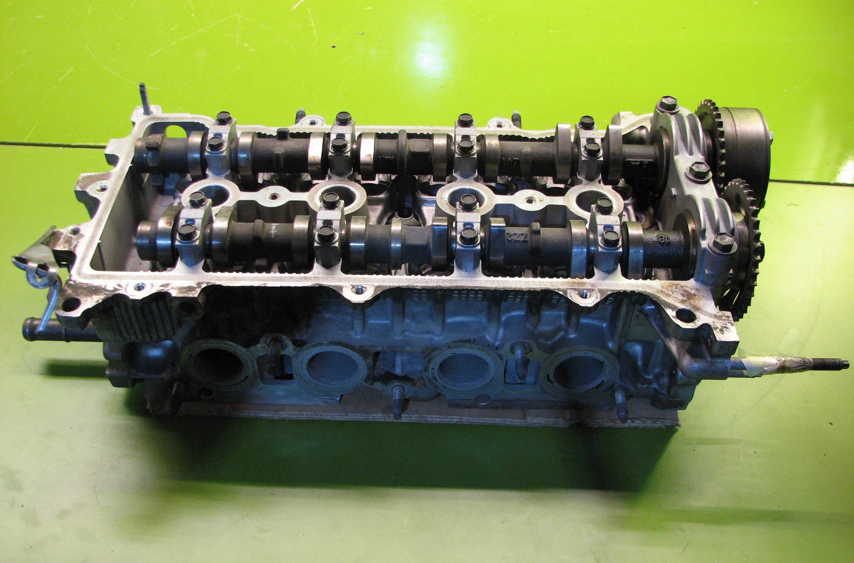 سر سیلندر کرولا