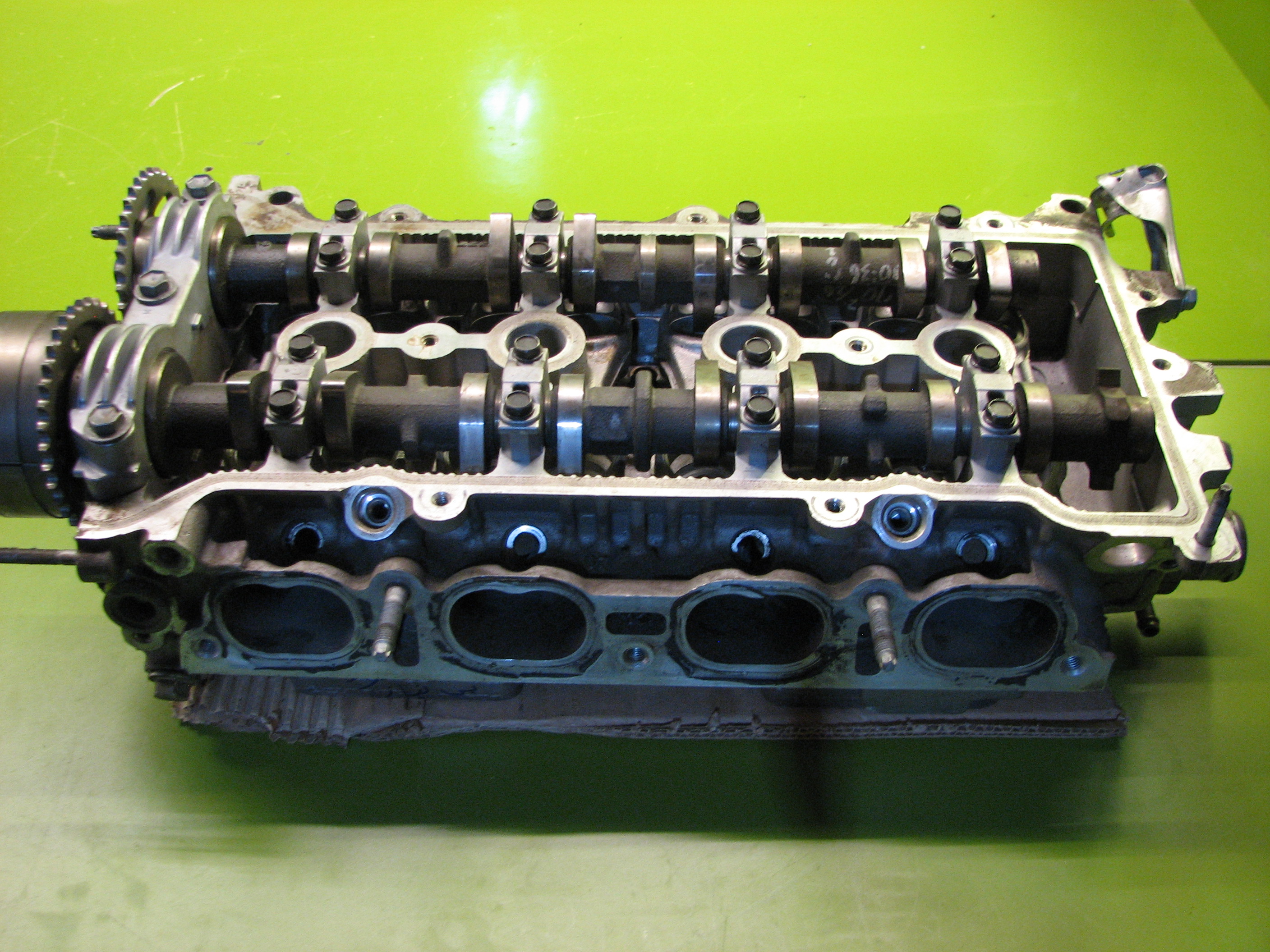 سر سیلندر کرولا