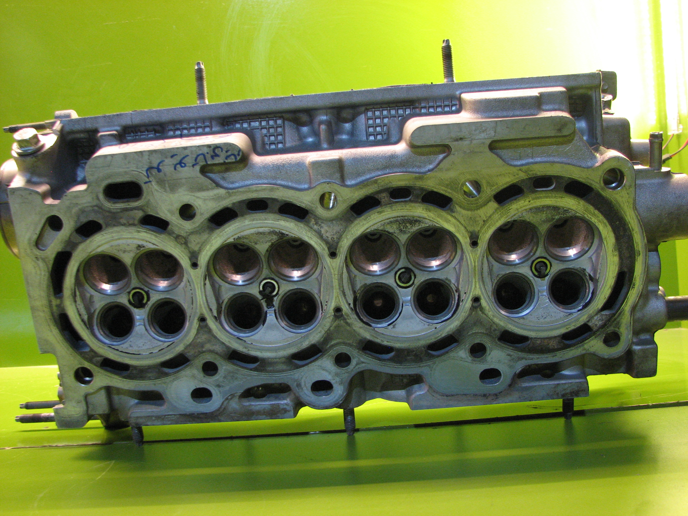 سر سیلندر کرولا