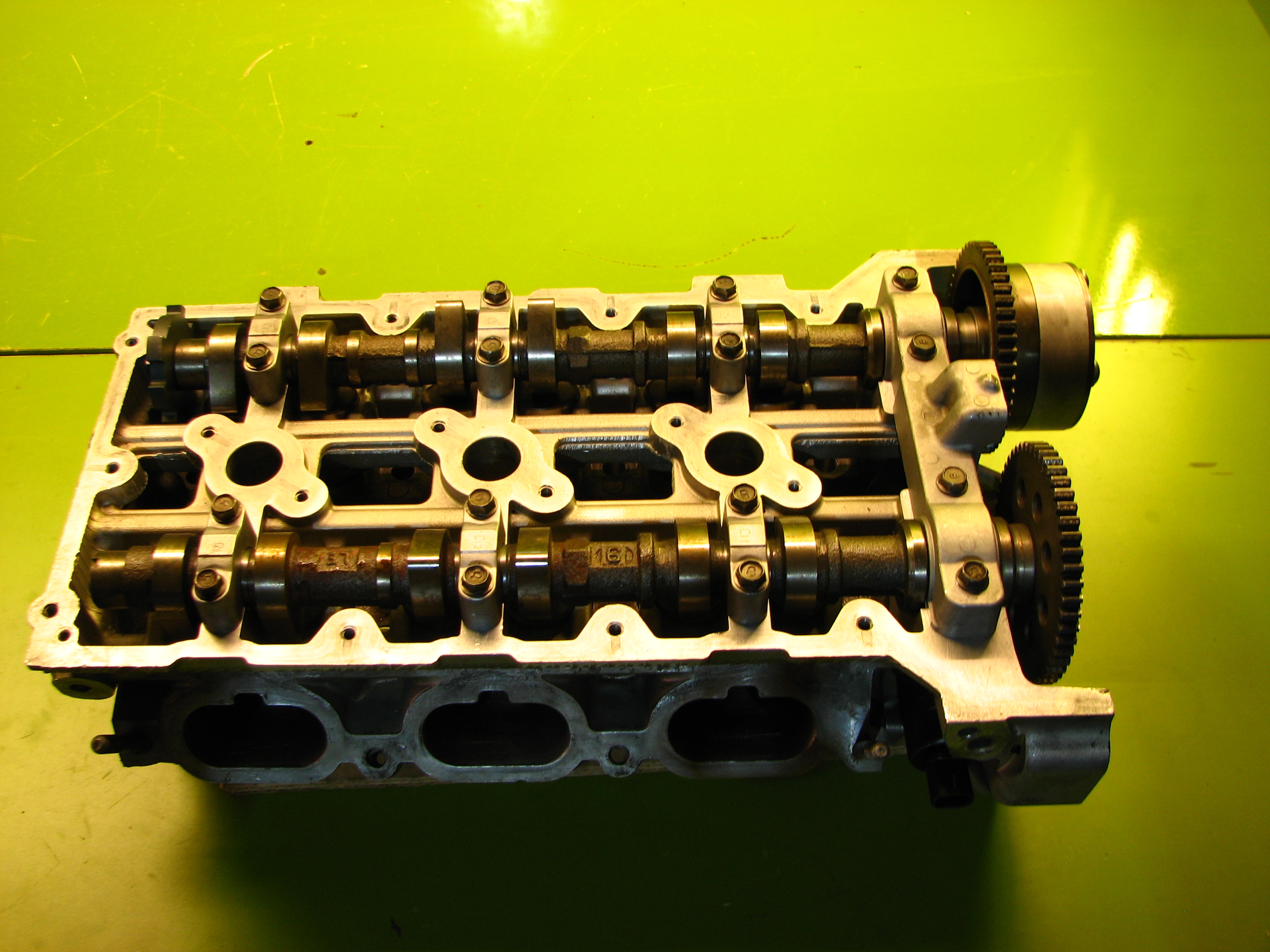 سر سیلندر آزرا - چپ - N3