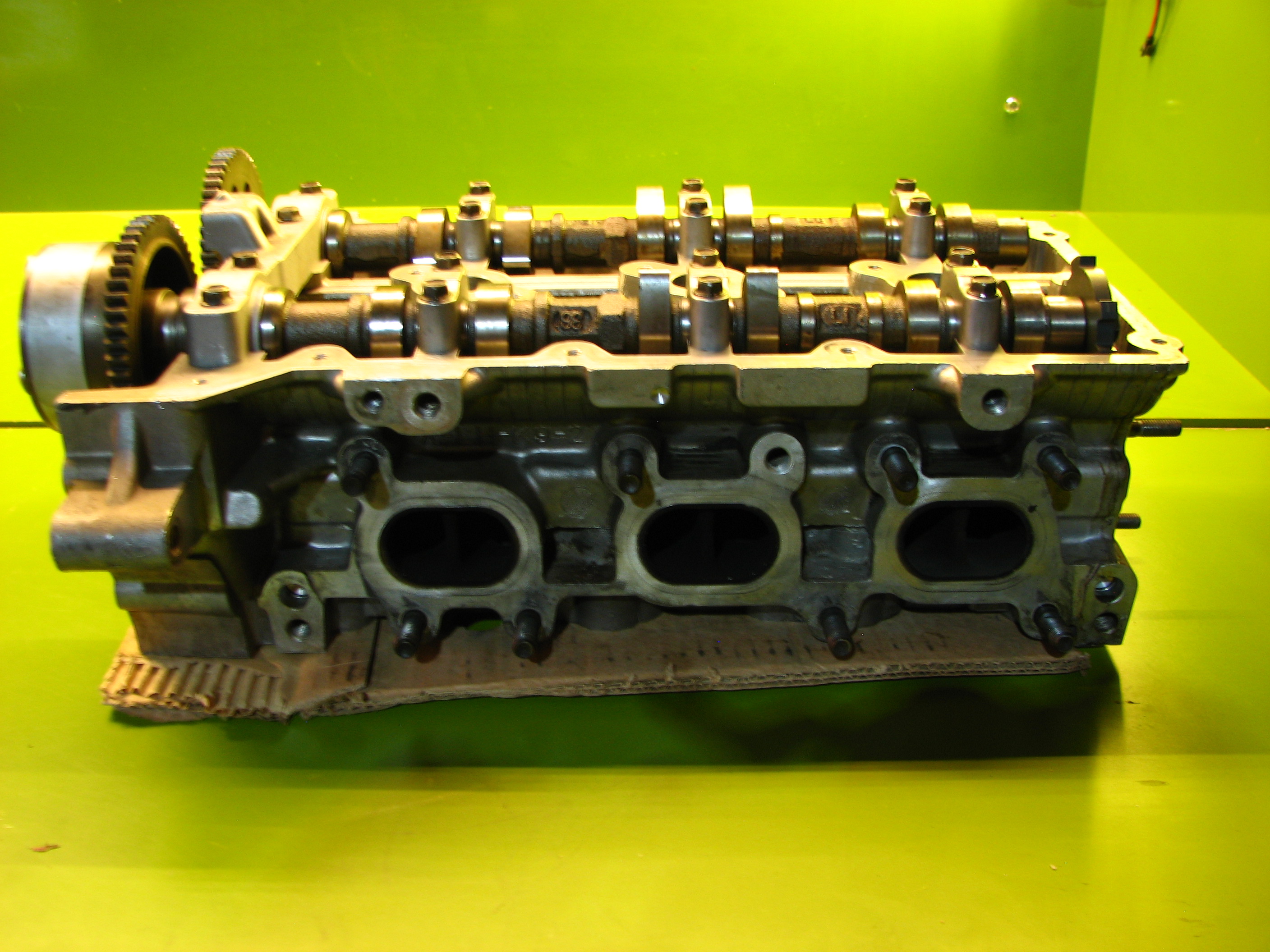 سر سیلندر آزرا - چپ - N3