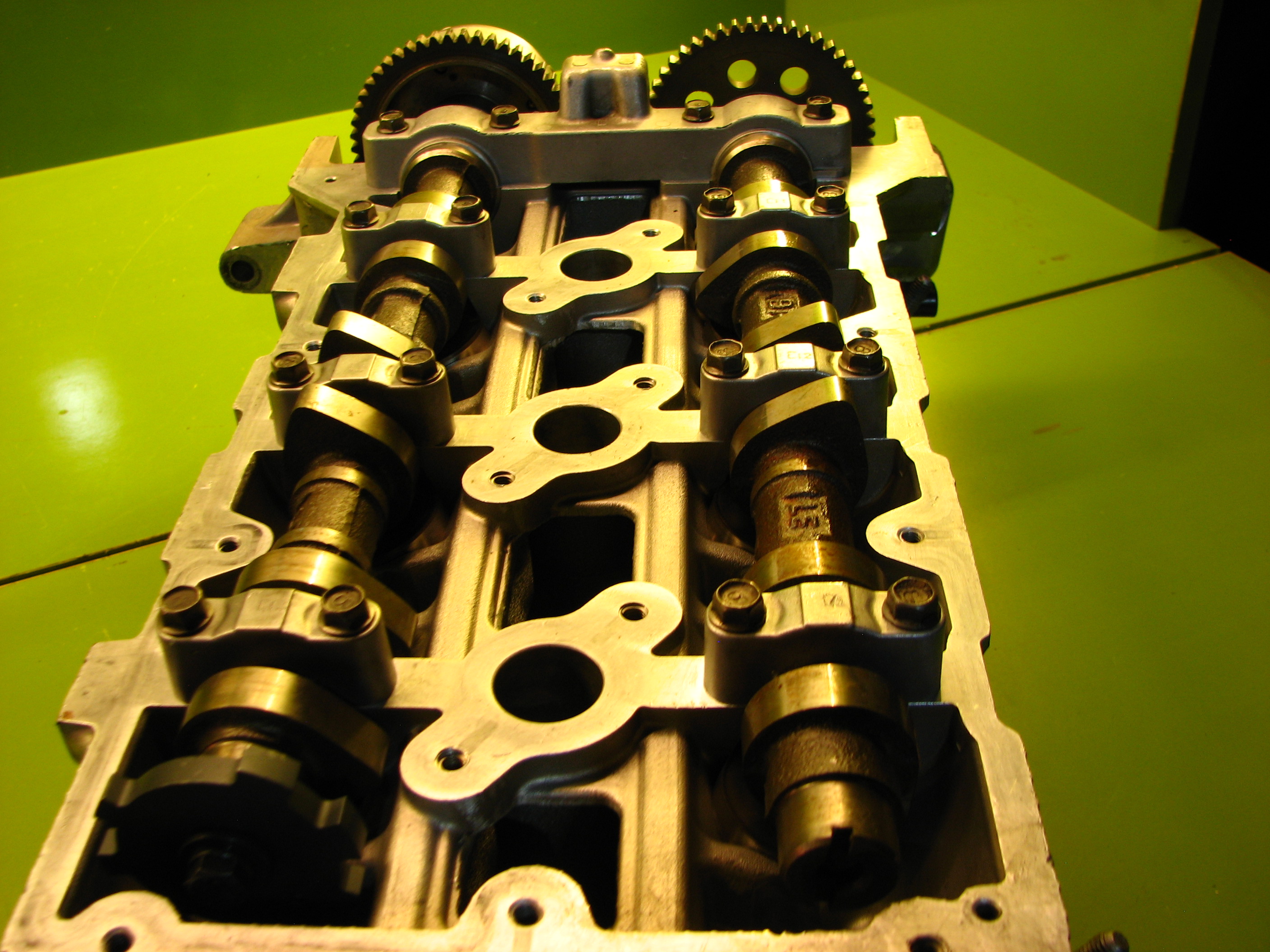 سر سیلندر آزرا - چپ - N3