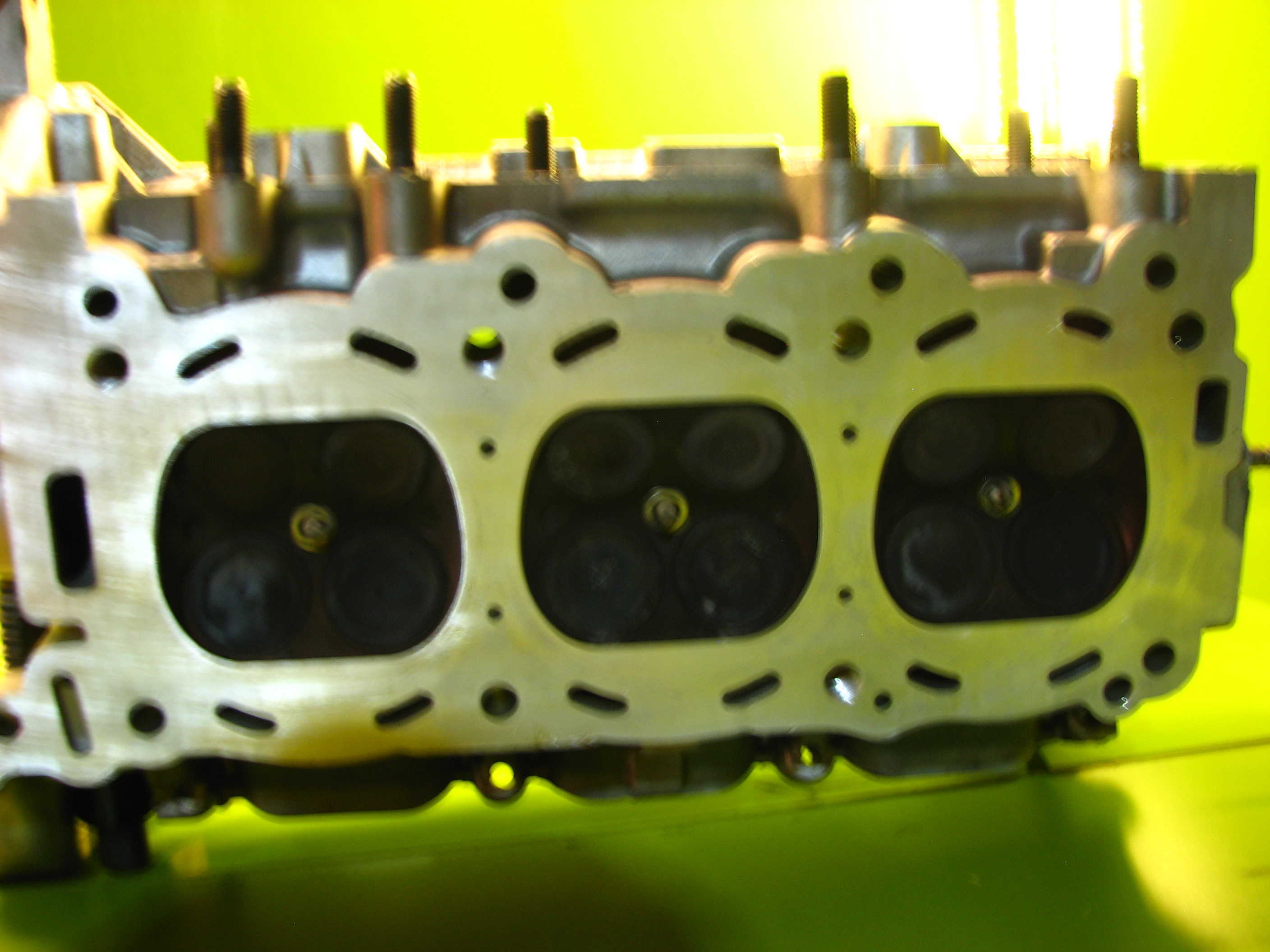 سر سیلندر آزرا - چپ - N3