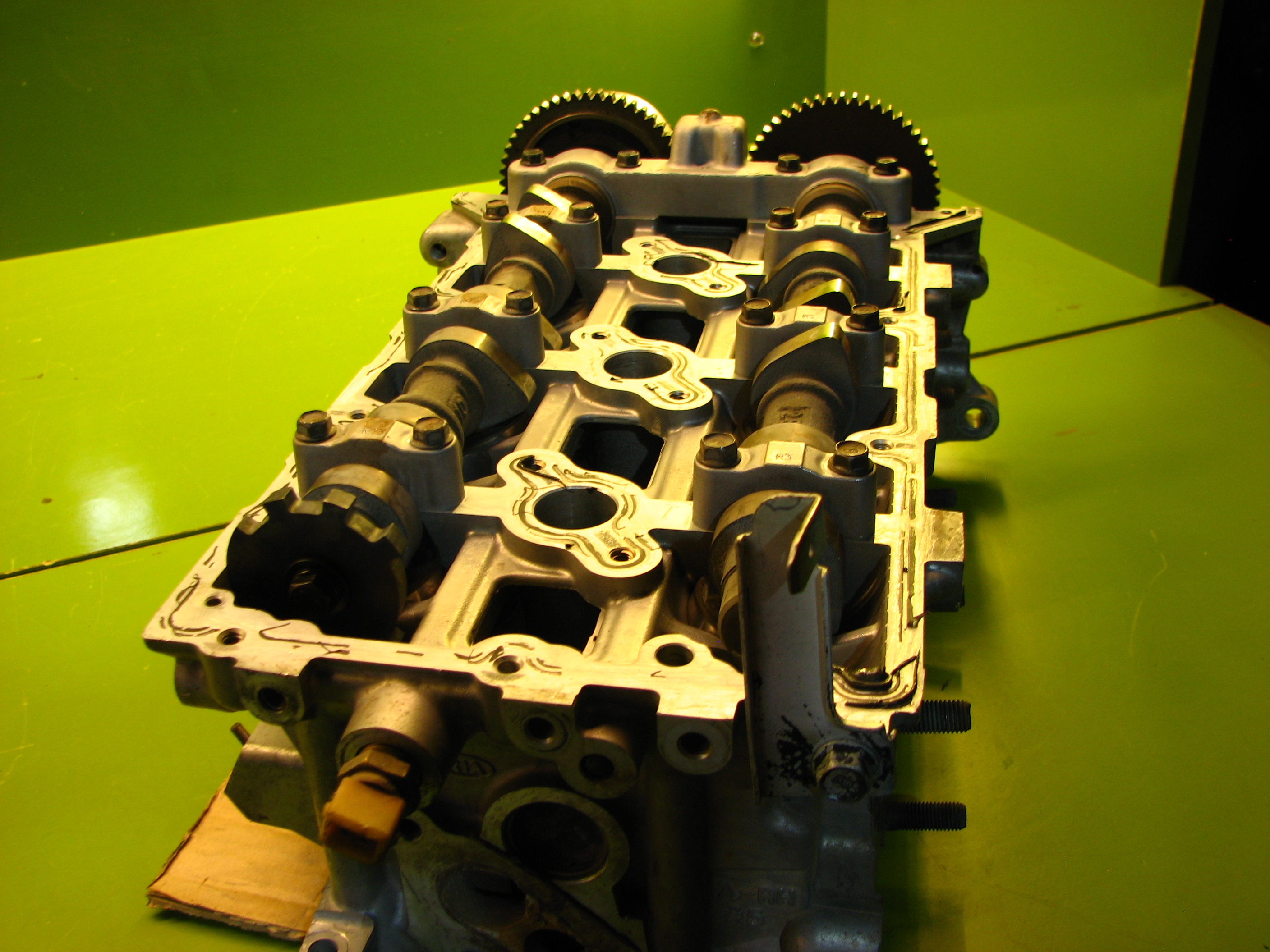 سر سیلندر آزرا - راست - N5