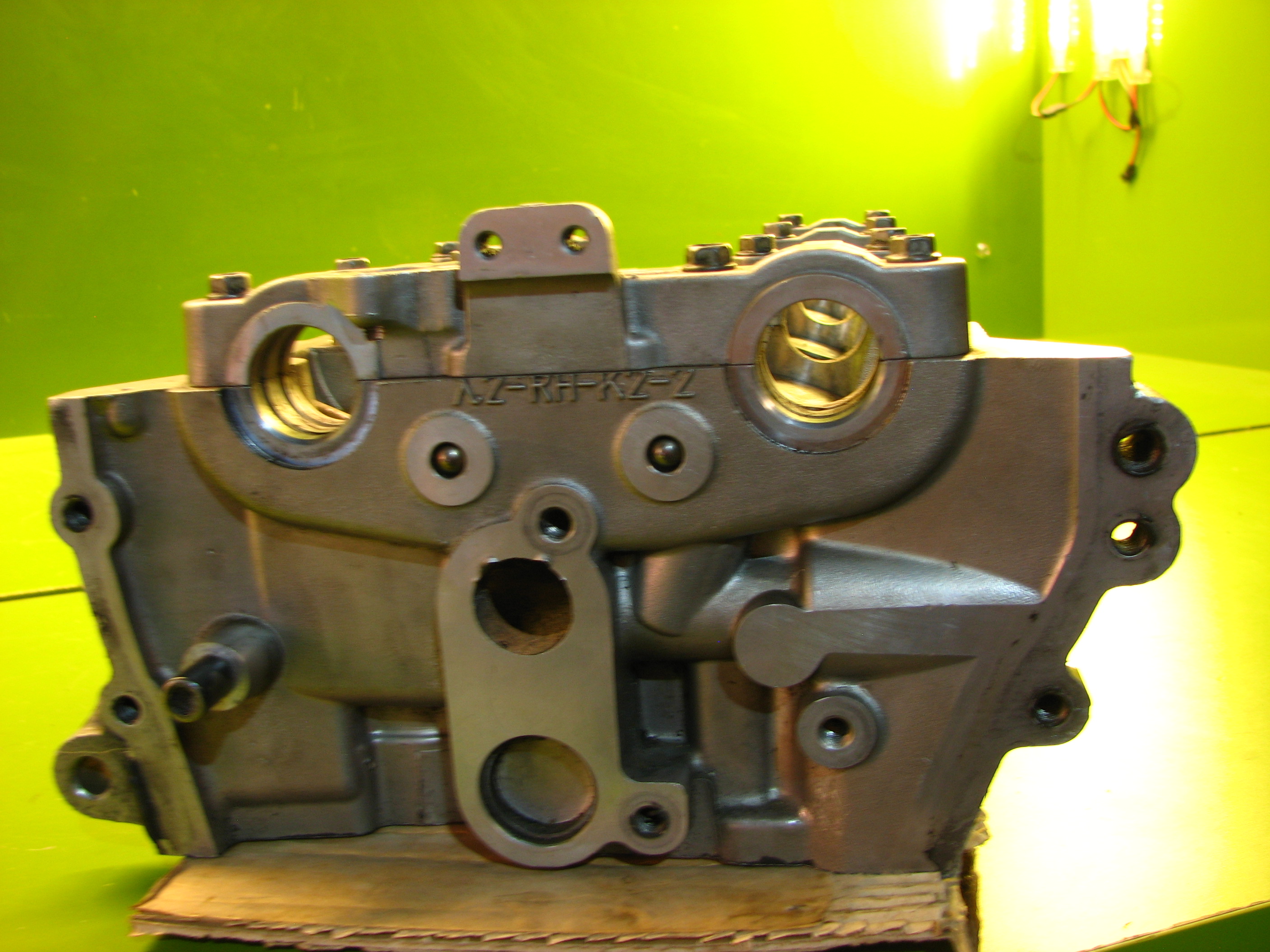 سر سیلندر گرنجور - چپ - N2