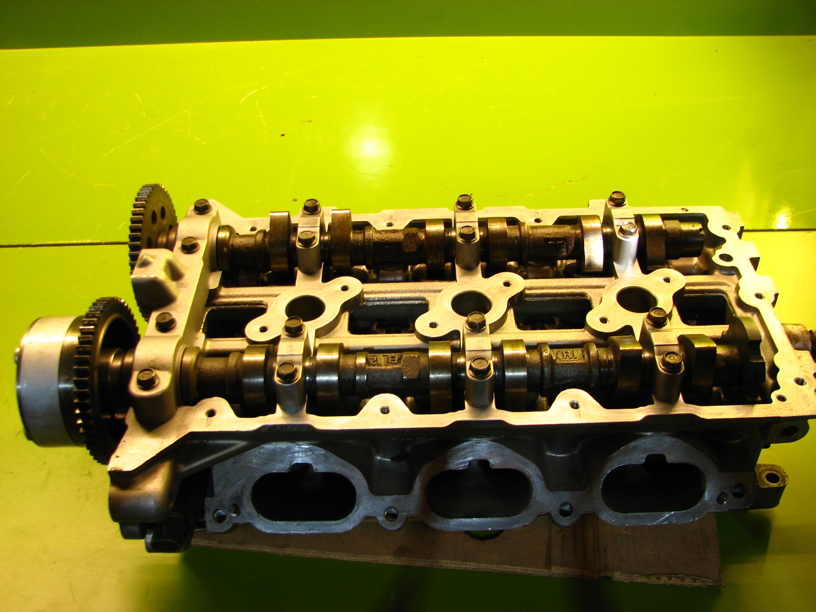 سر سیلندر آزرا - راست - N2