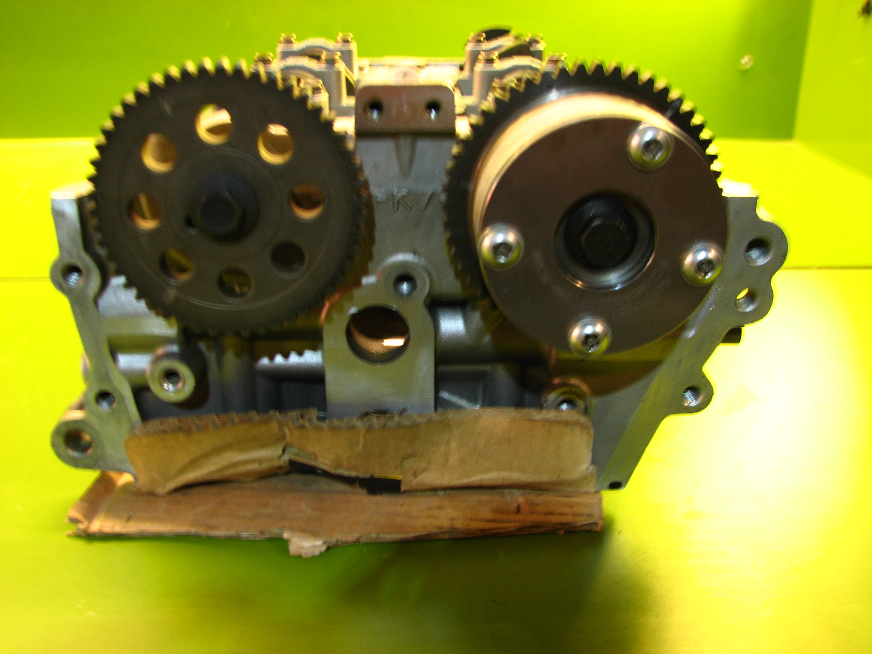 سر سیلندر آزرا - راست - N2