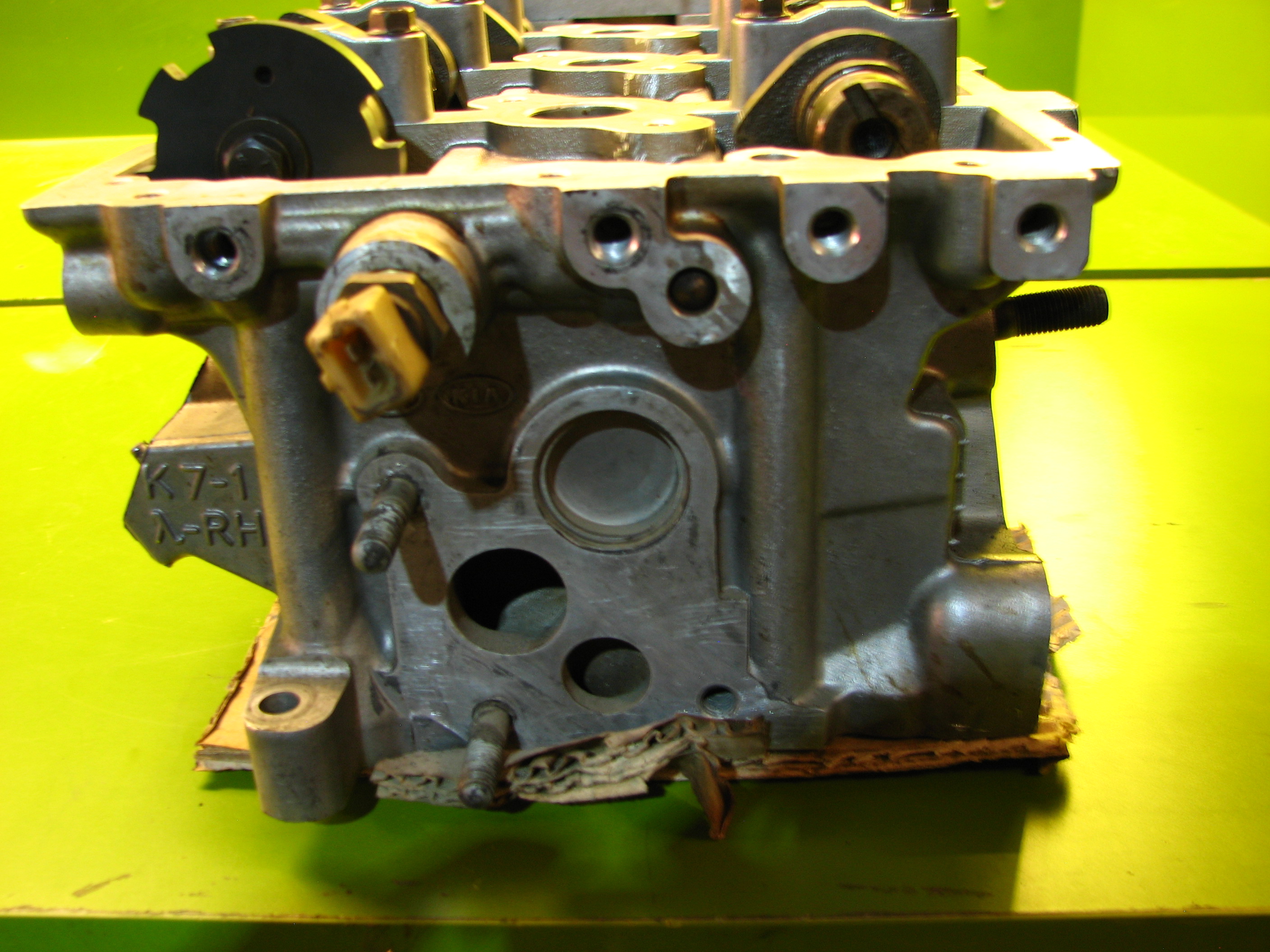 سر سیلندر آزرا - راست - N2