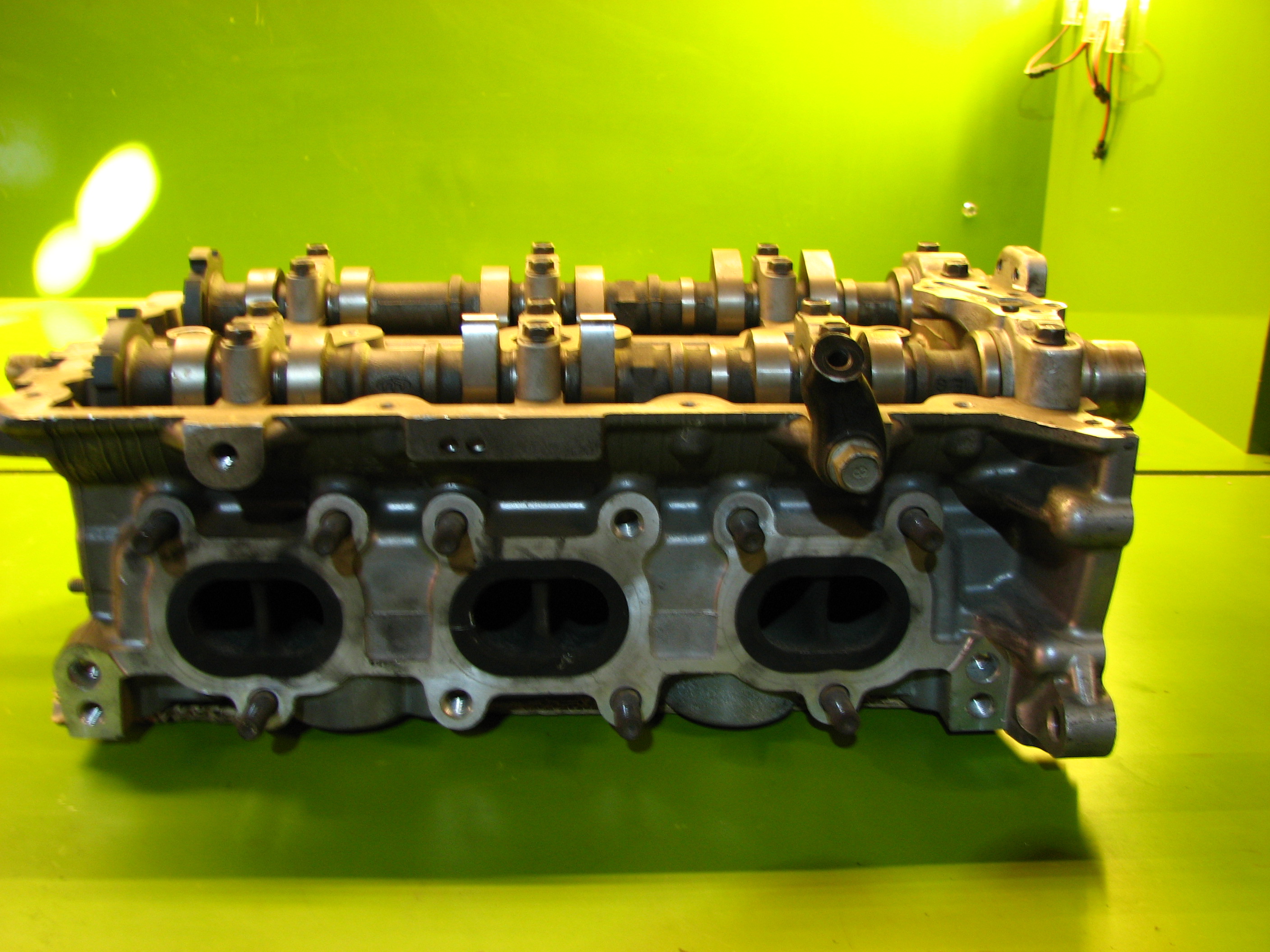 سر سیلندر آزرا - راست - N4