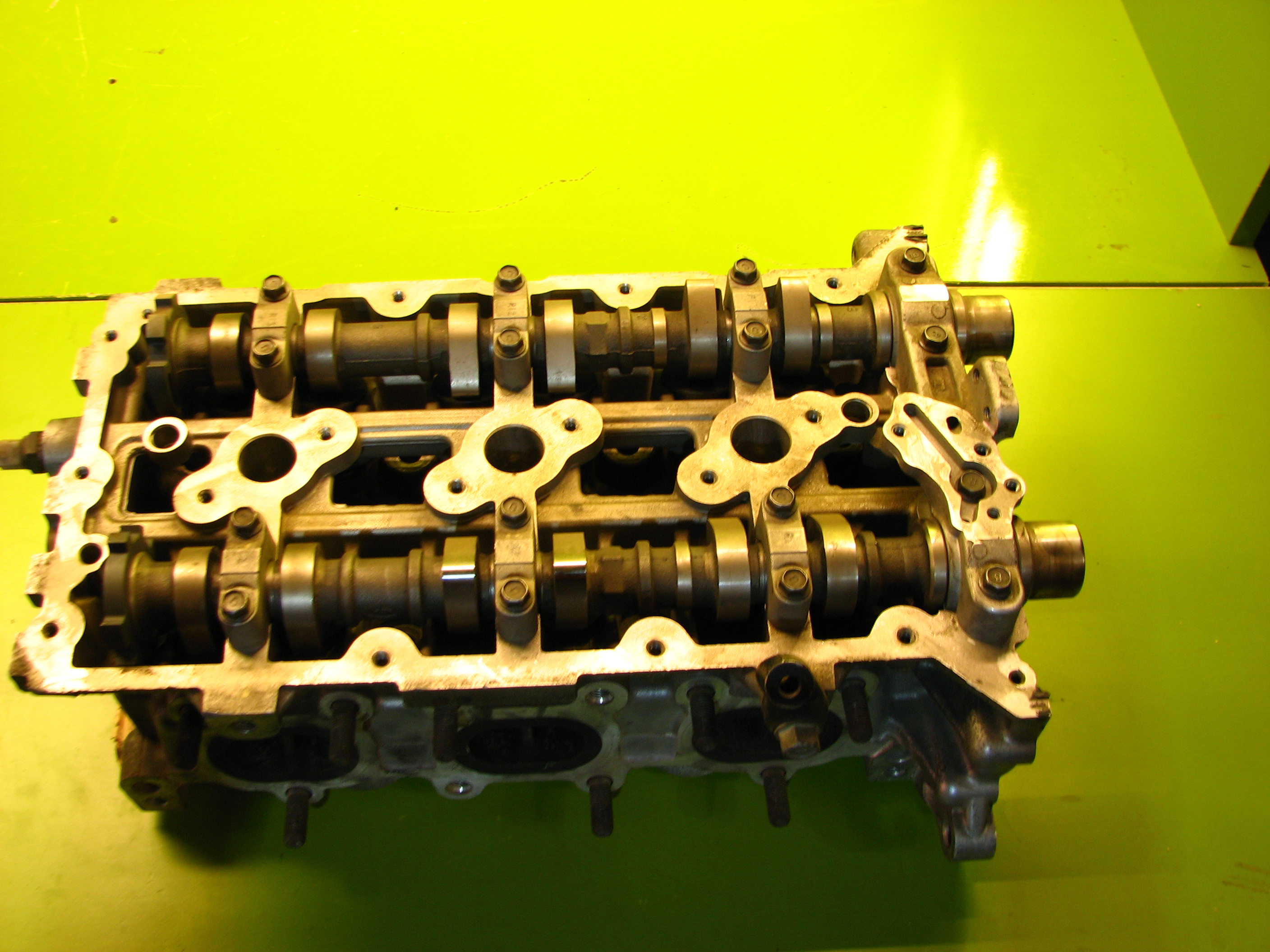 سر سیلندر آزرا - راست - N4