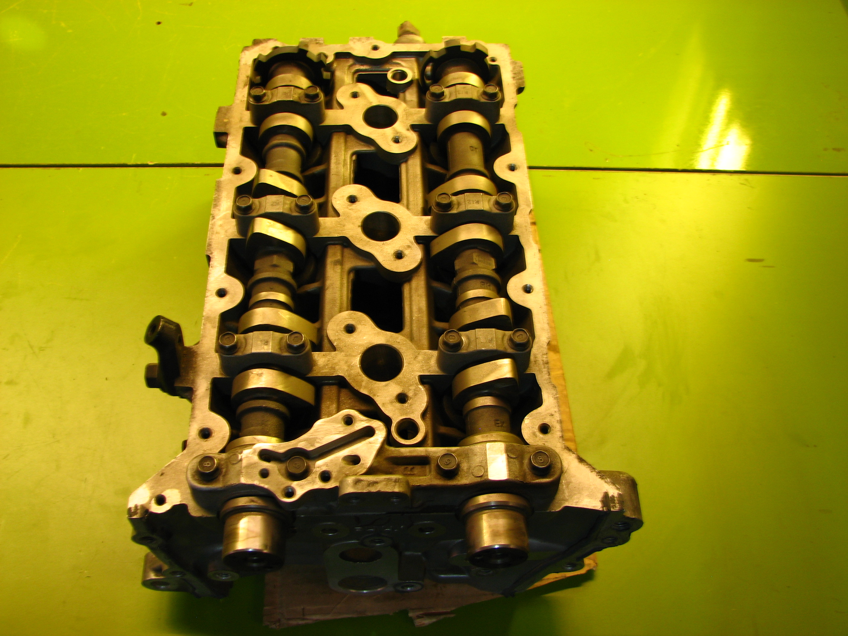 سر سیلندر آزرا - راست - N4