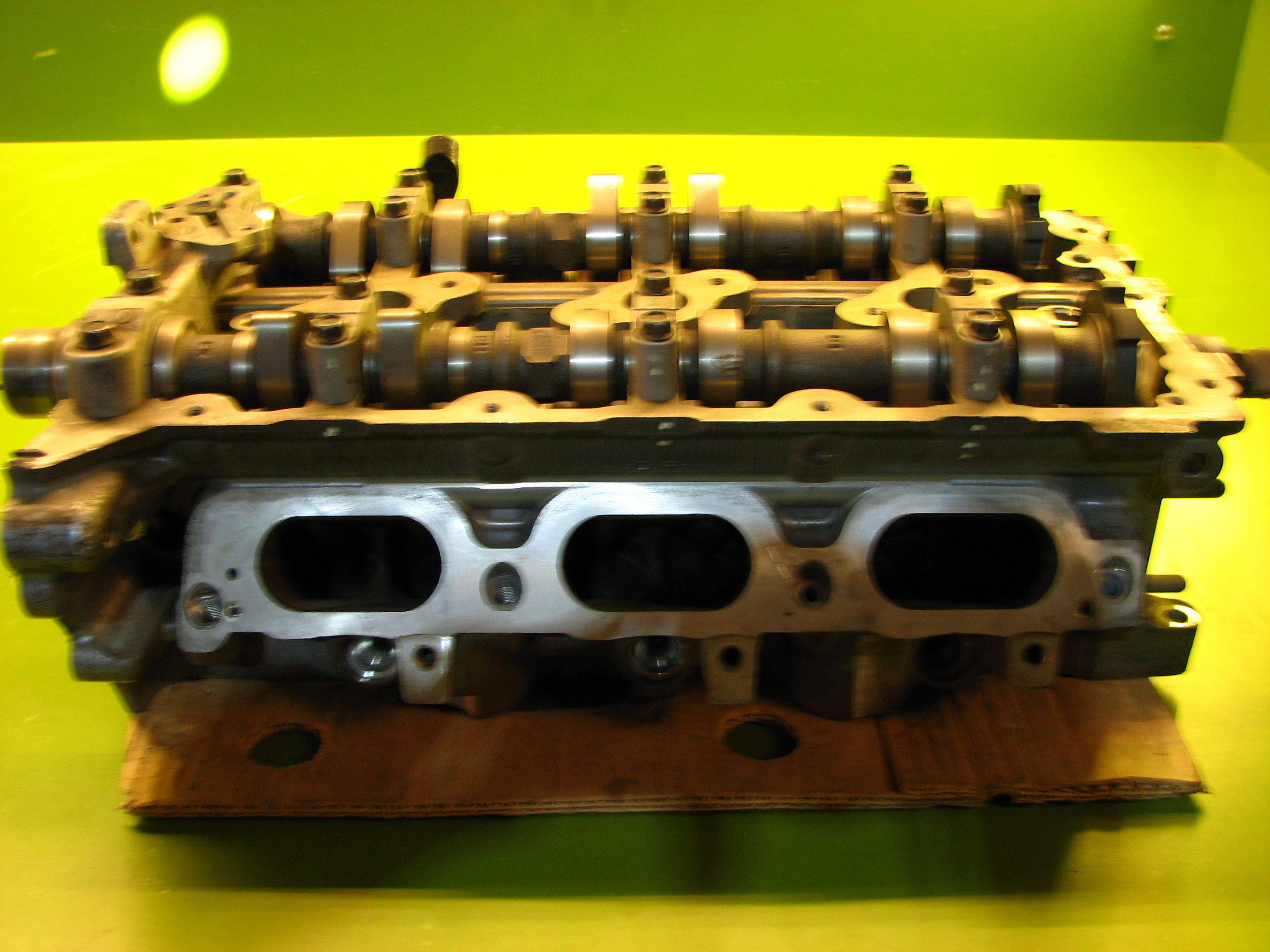 سر سیلندر آزرا - راست - N4