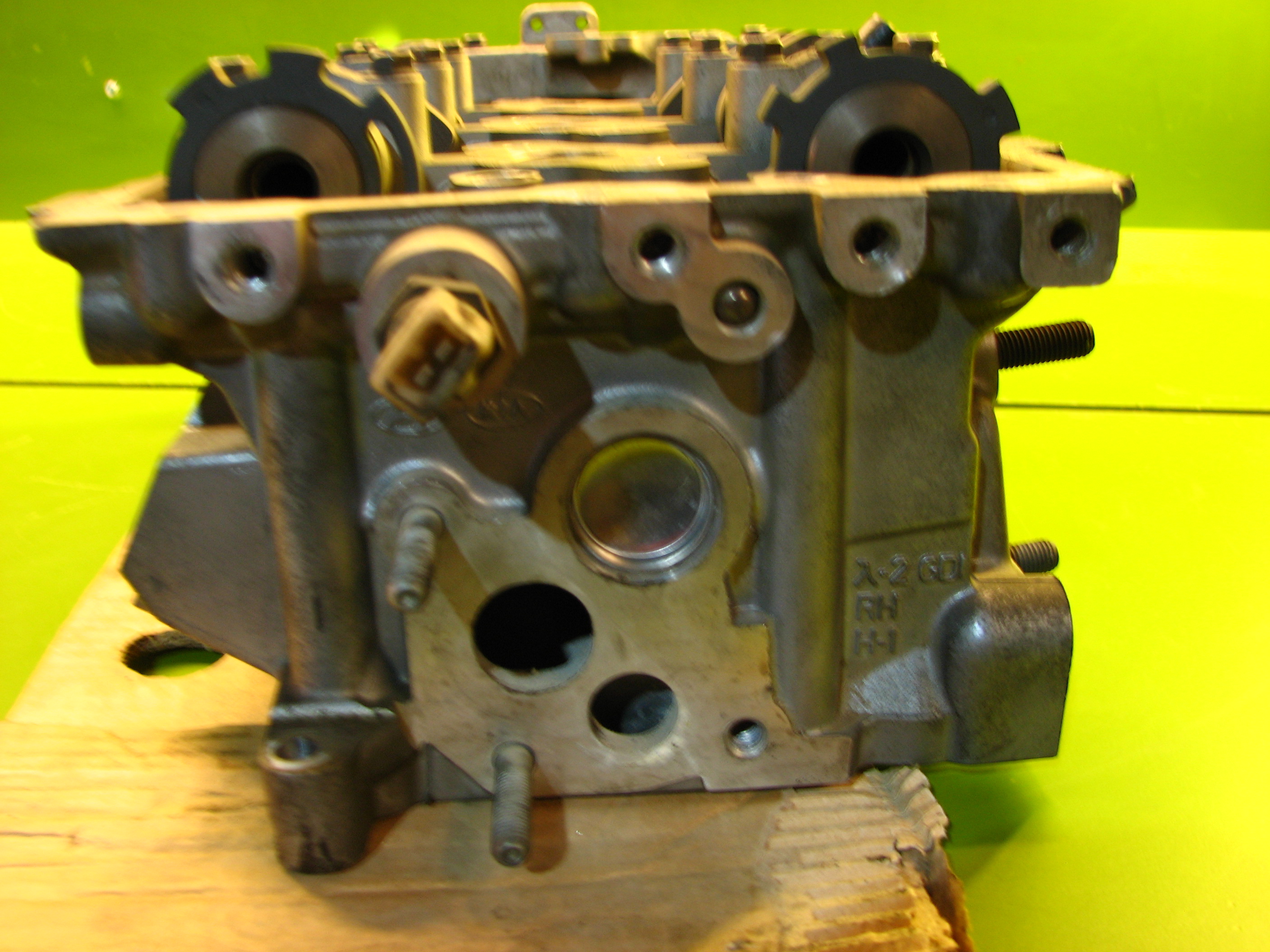 سر سیلندر آزرا - راست - N4