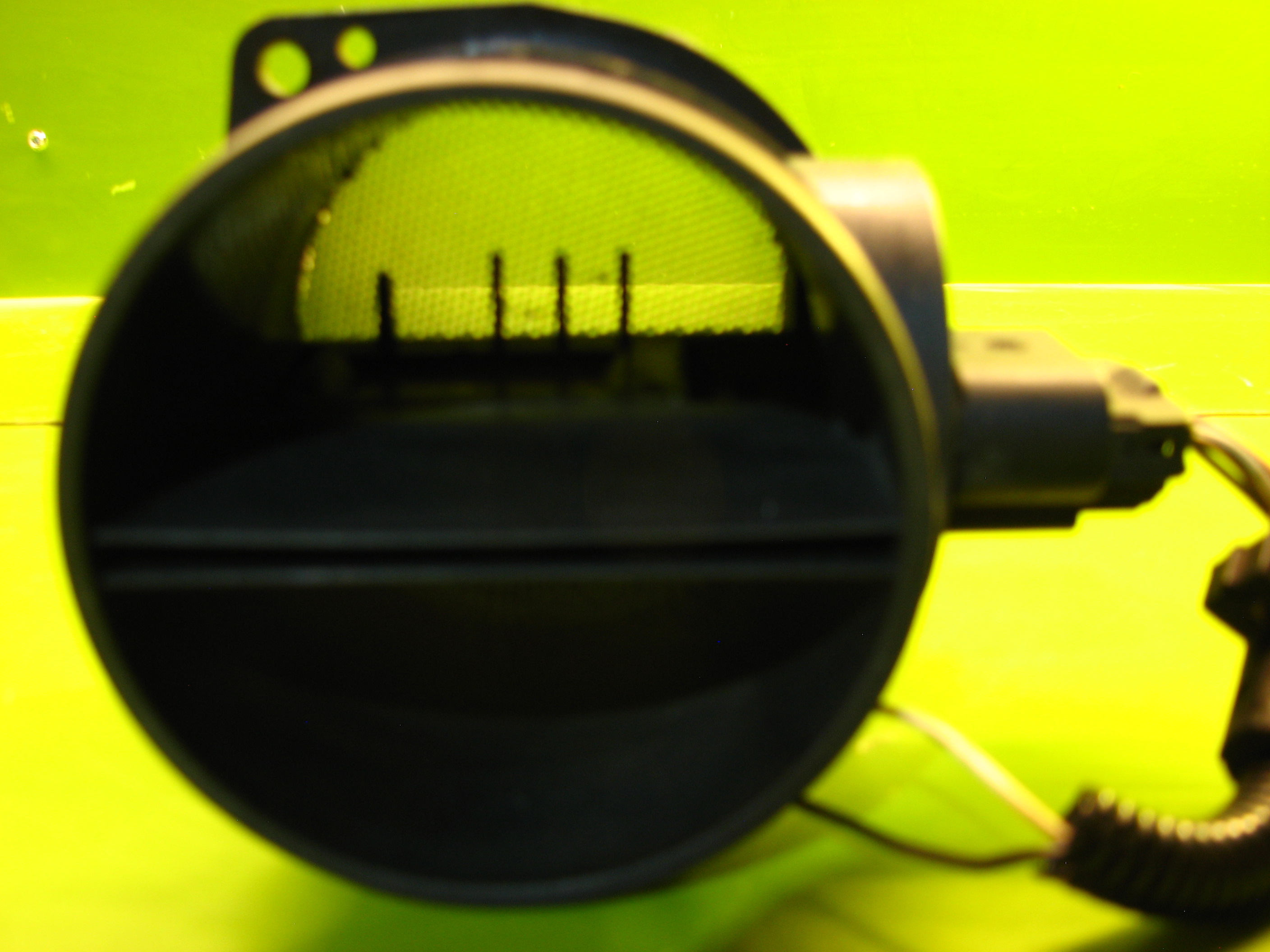 ایرمس (سنسور جریان هوا)  آزرا