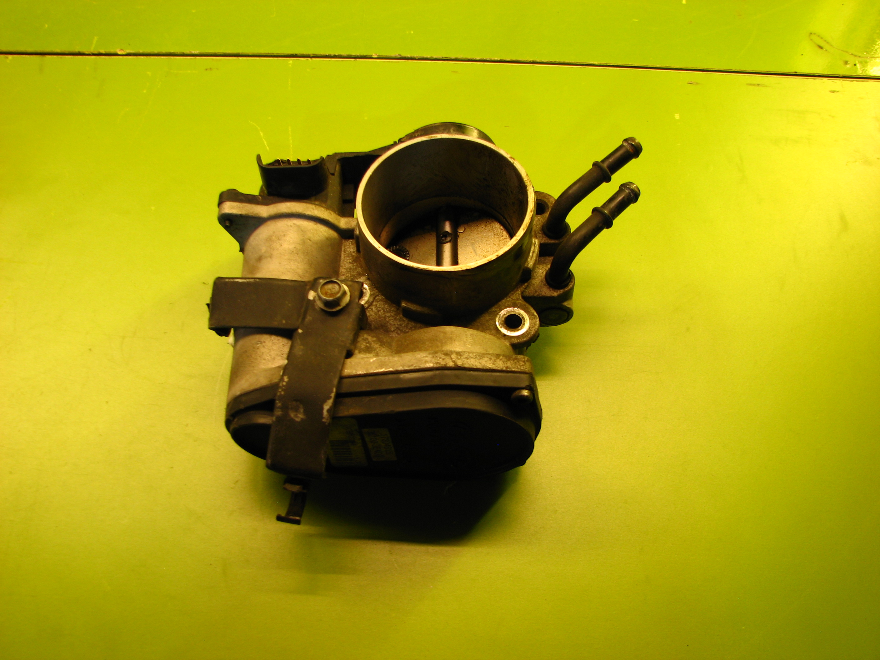 دریچه گاز سانتافه 2/7 (1)