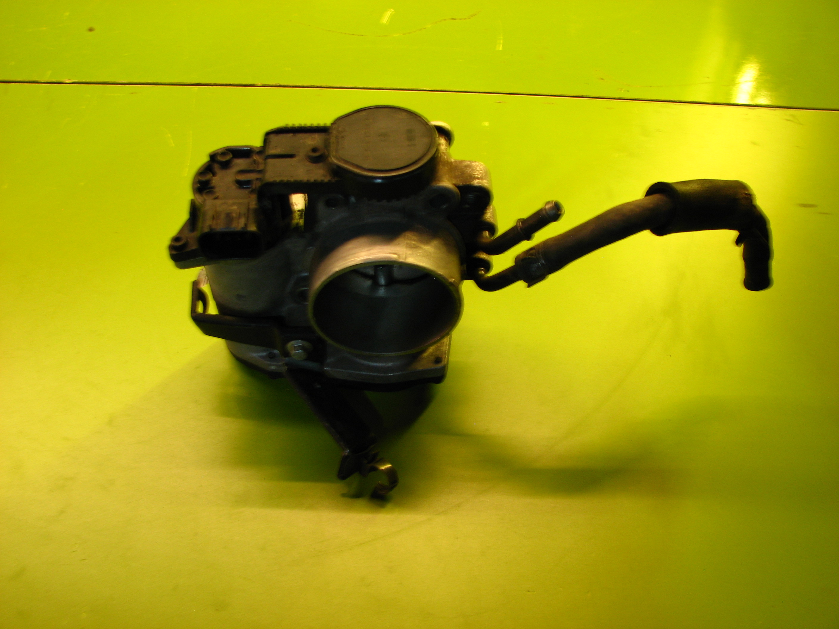 دریچه گاز سانتافه 2/7