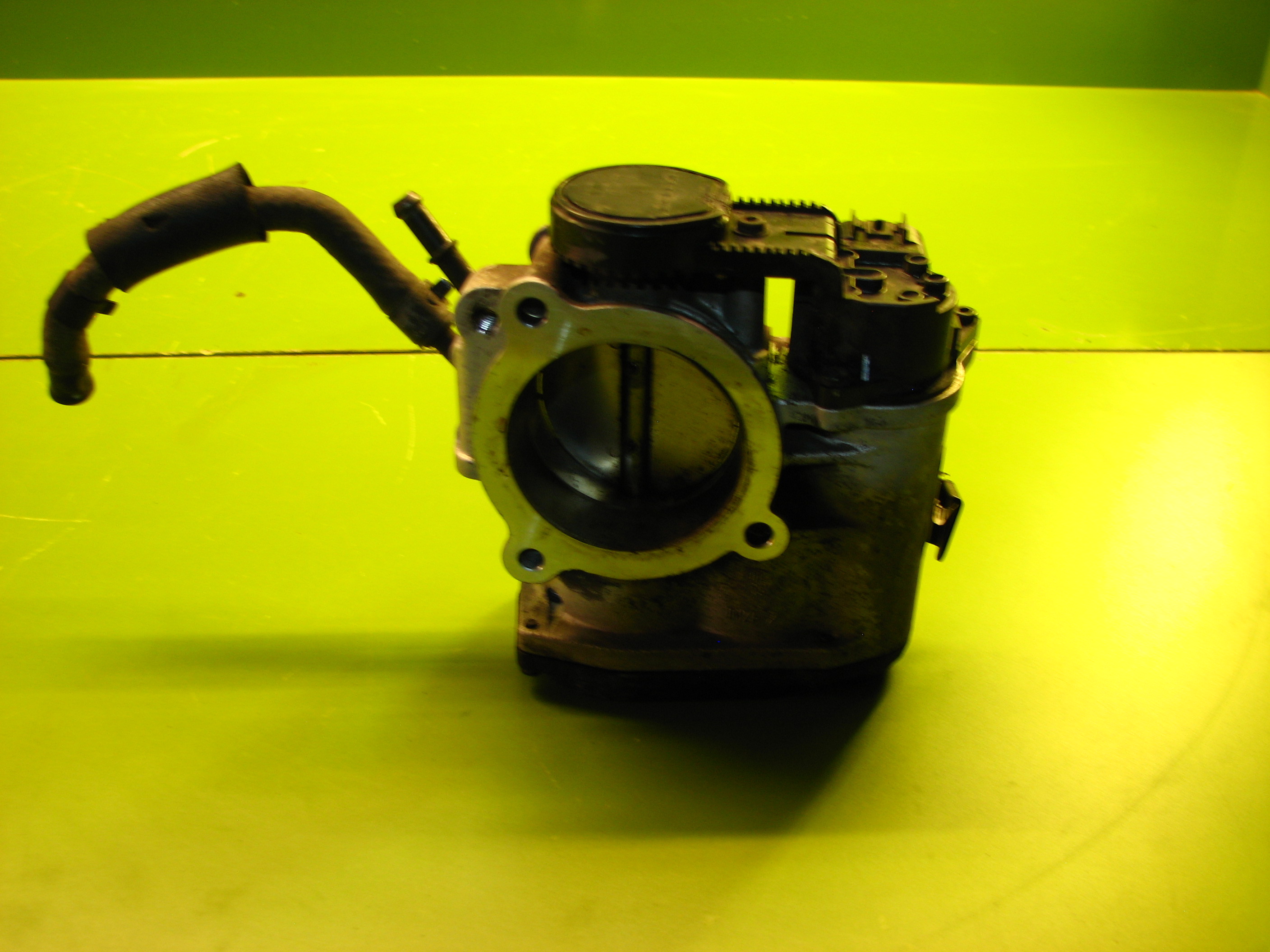 دریچه گاز سانتافه 2/7