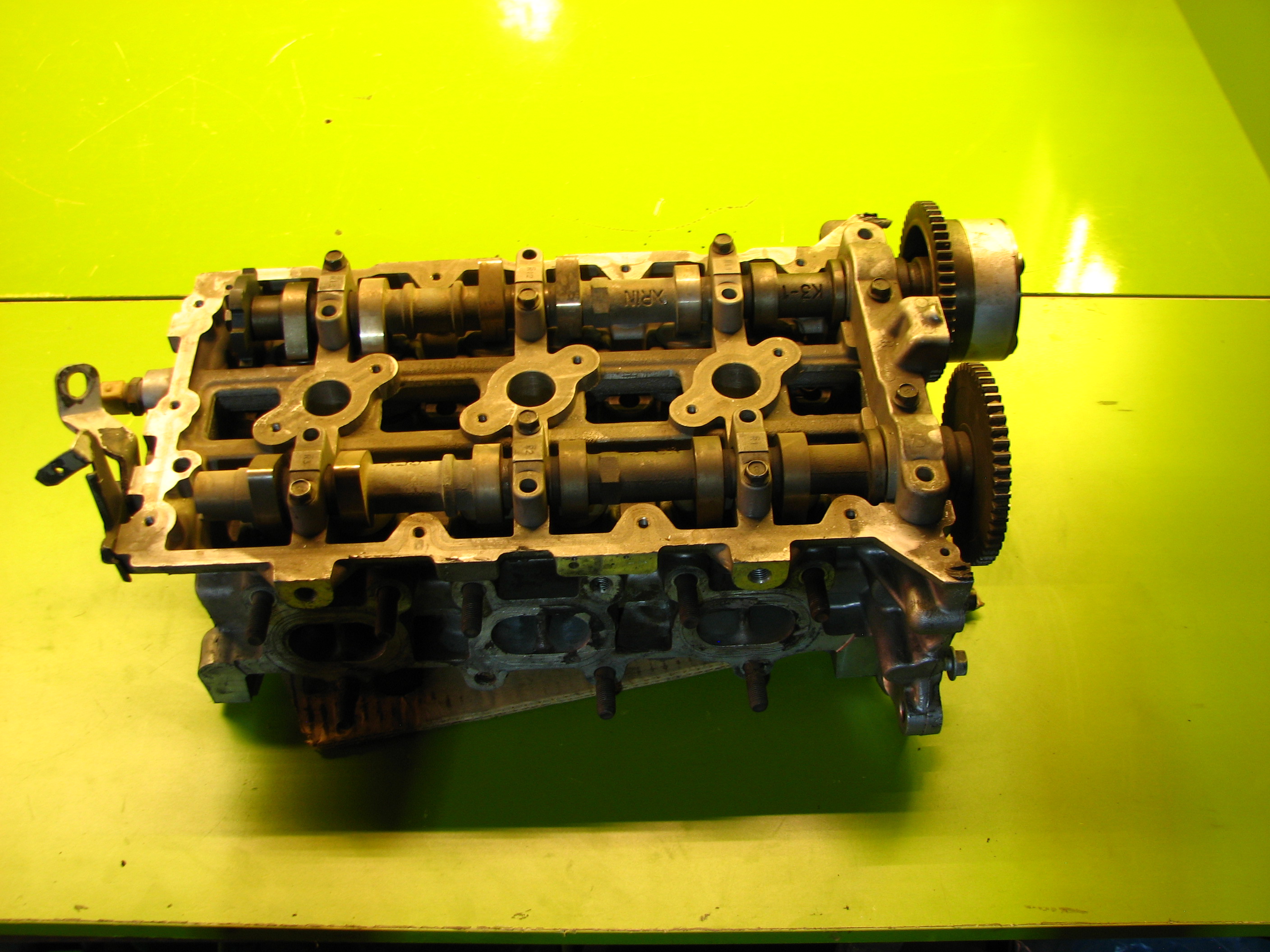 سر سیلندر آزرا - راست - N7