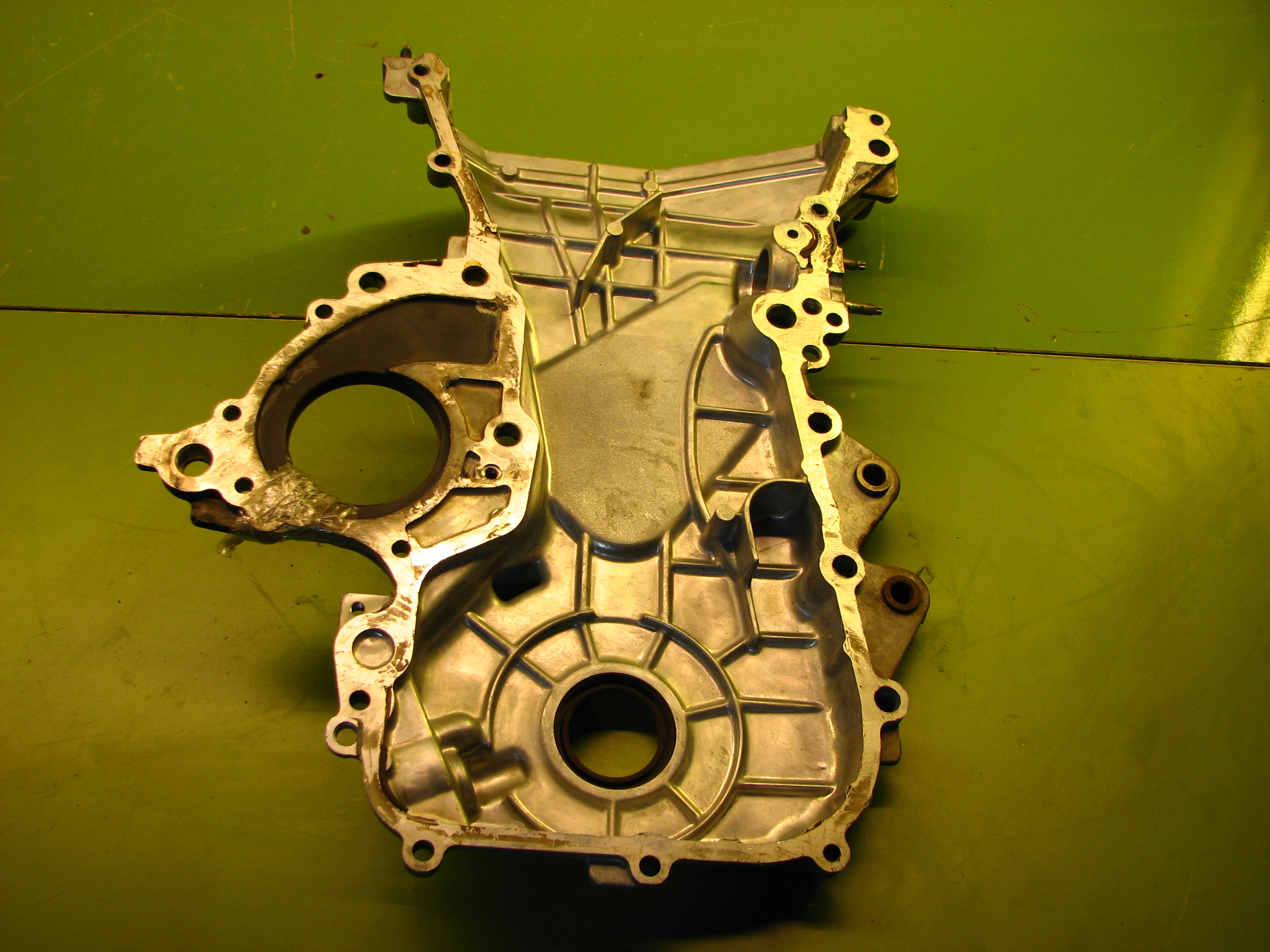 سینی جلو موتور تویوتا کرولا