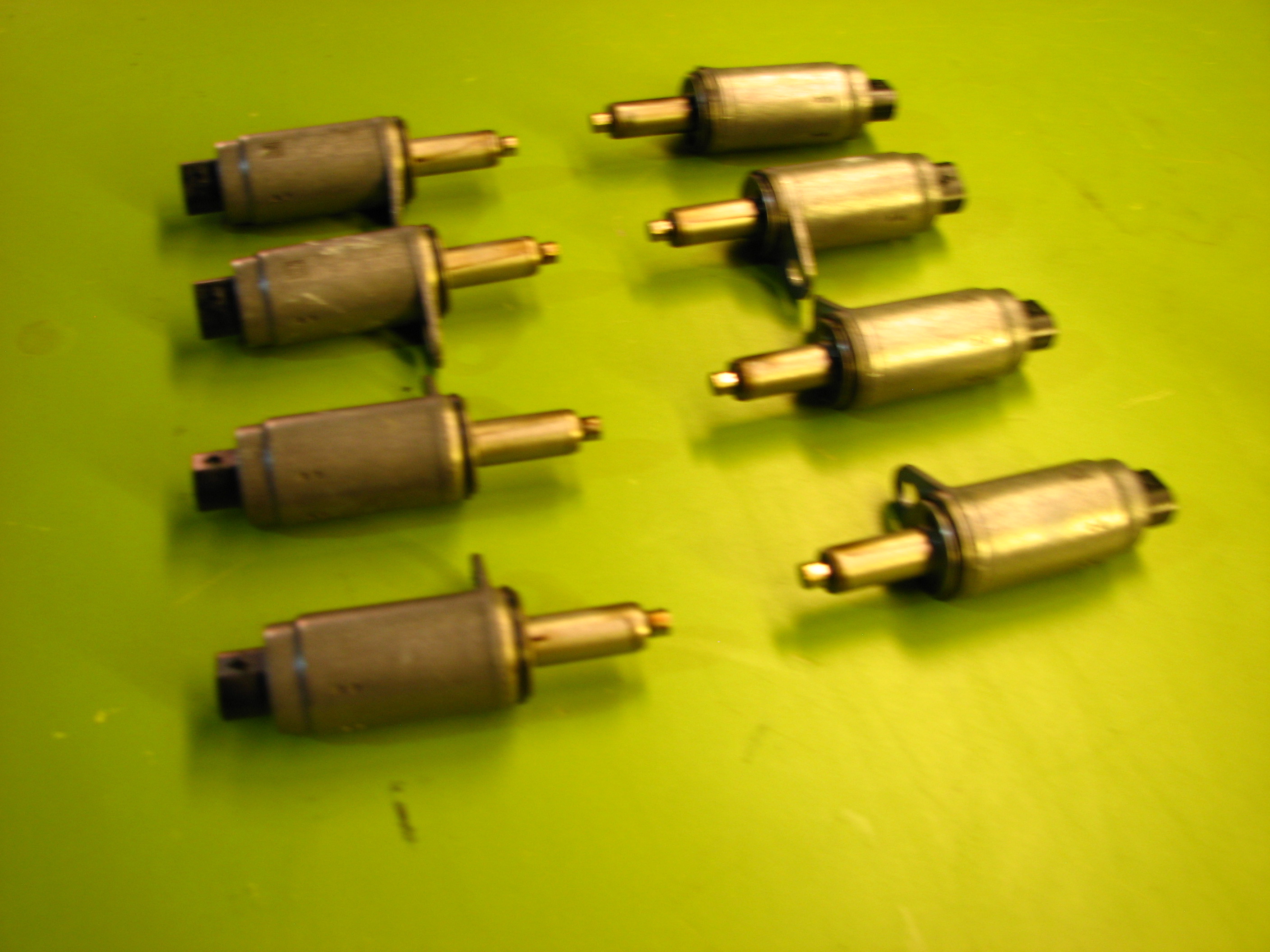 سنسور برقی روی سر سیلندر تیگوان - N1