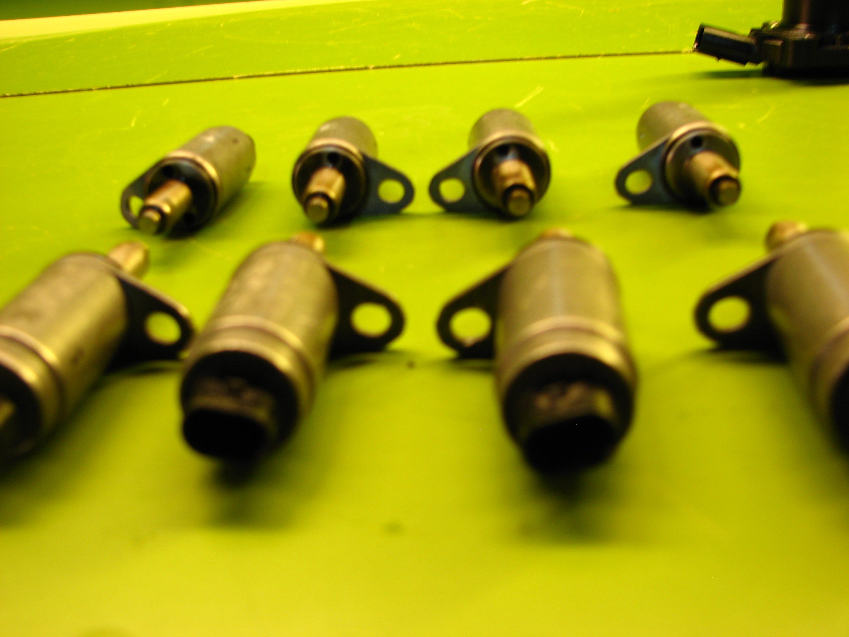 سنسور برقی روی سر سیلندر تیگوان - N1