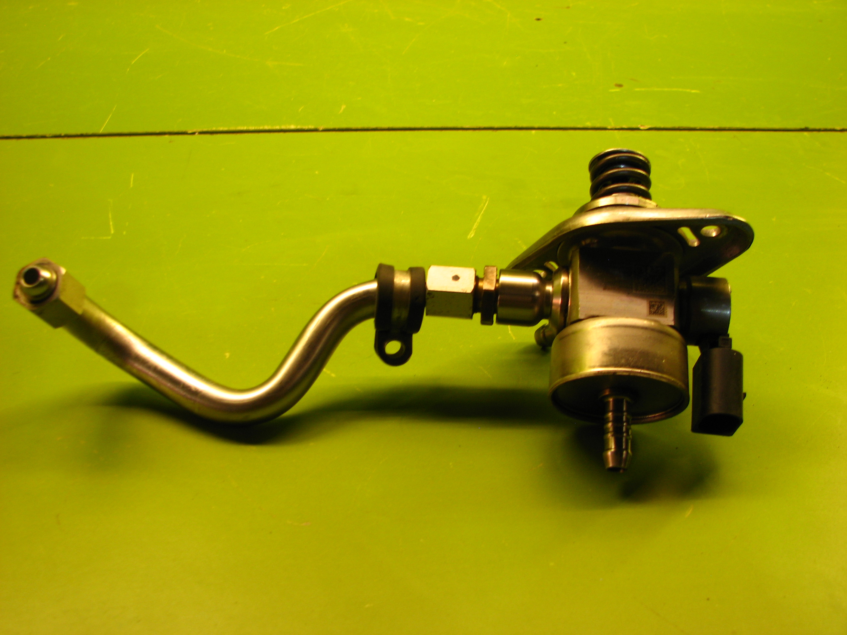 پمپ سوخت مکانیکی تیگوان - N6