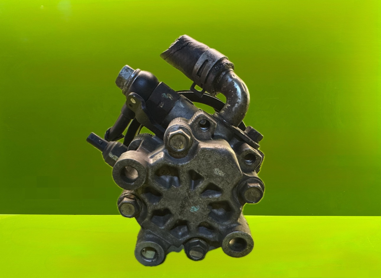 پمپ هیدرولیک کمری ۲۰۰۸ - N1