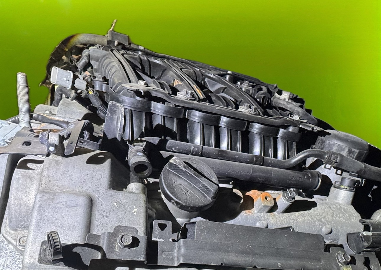 موتور آزرا ۳۳۰۰ با دریچه گاز و منیفولد - N1