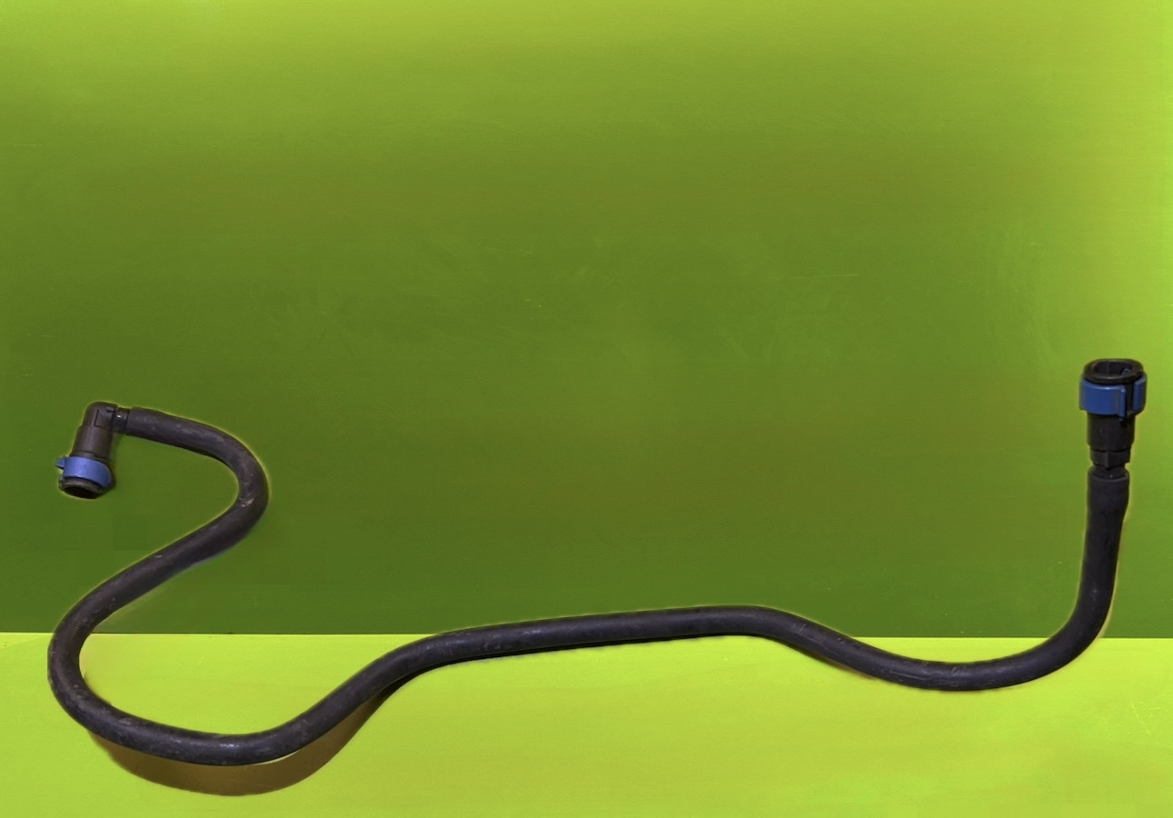 شیلنگ رابط بنزین مزدا 3 -N1