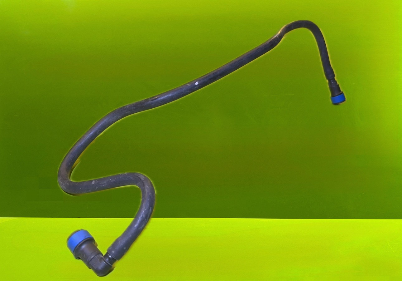 شیلنگ رابط بنزین مزدا 3 -N1