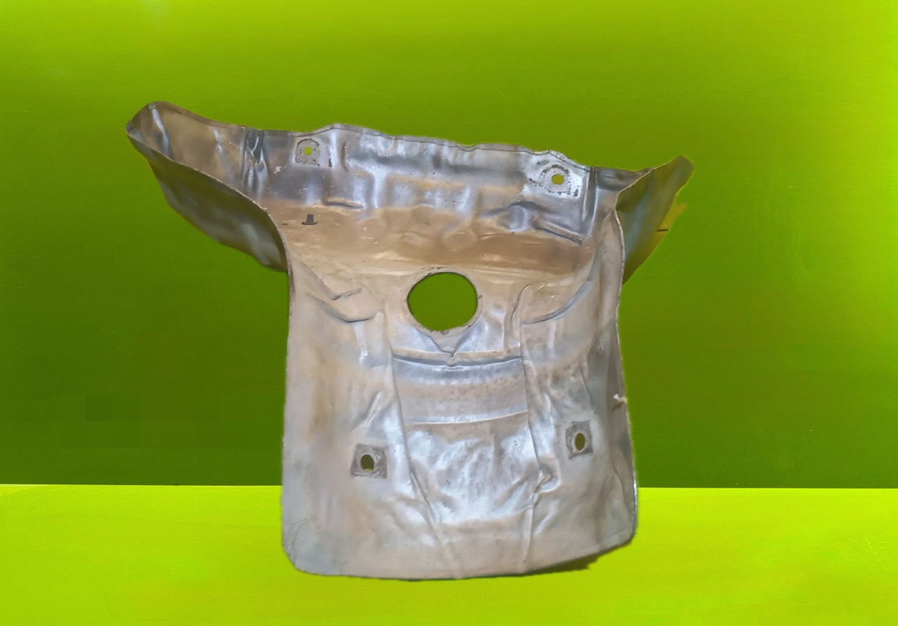 قاب حرارتی روی اگزوز مزدا3 _ N1