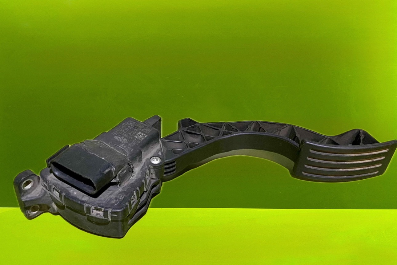 پدال گاز مزدا 3 -N1