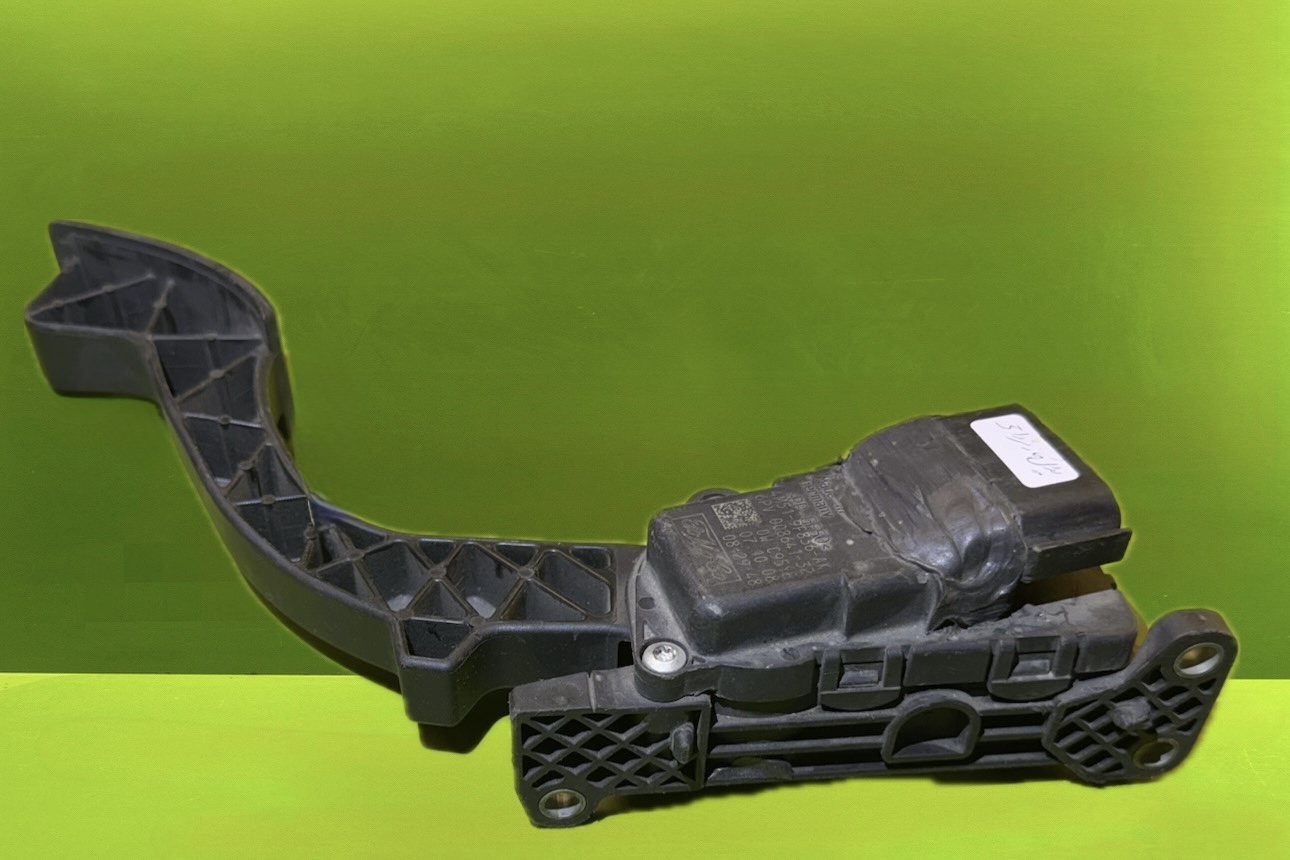 پدال گاز مزدا 3 -N1