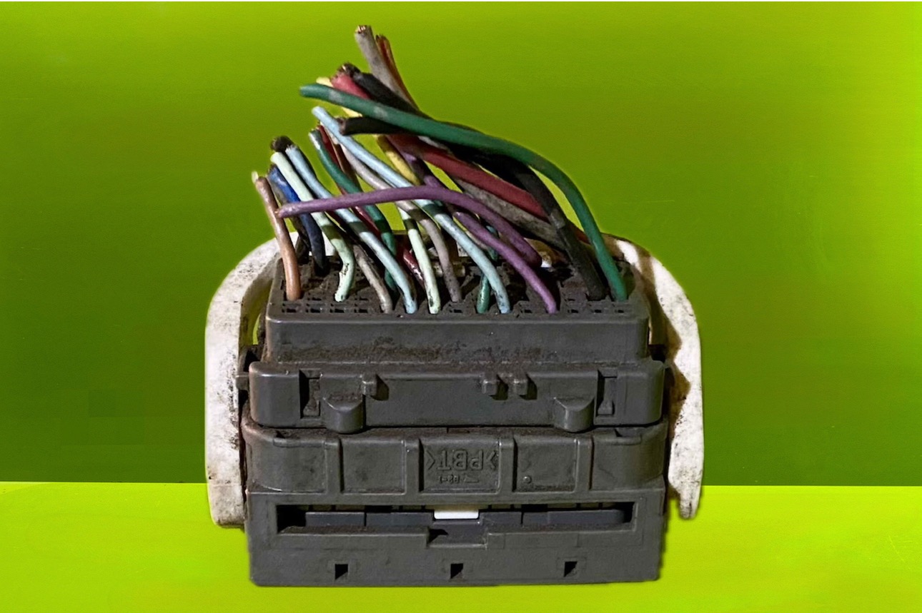 سوکت کامپیوتر مزدا-ویتارا -N1