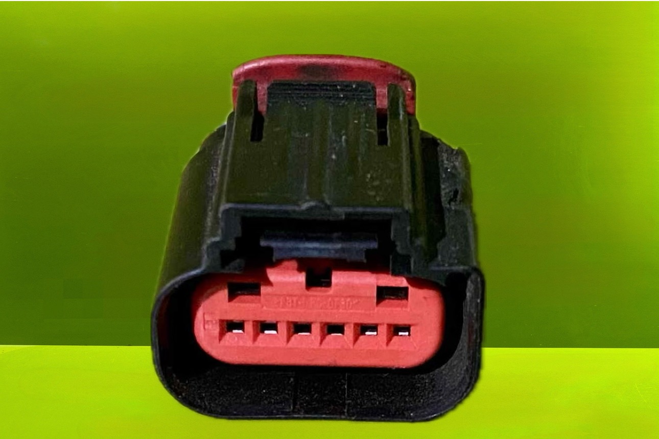 سوکت دریچه گاز مزدا 3 - N1