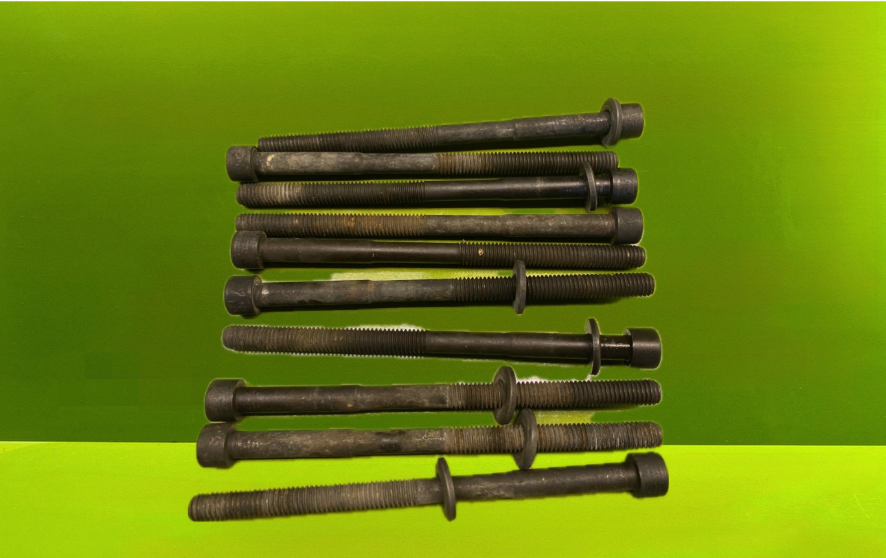 پیچ سر سیلندر i20 