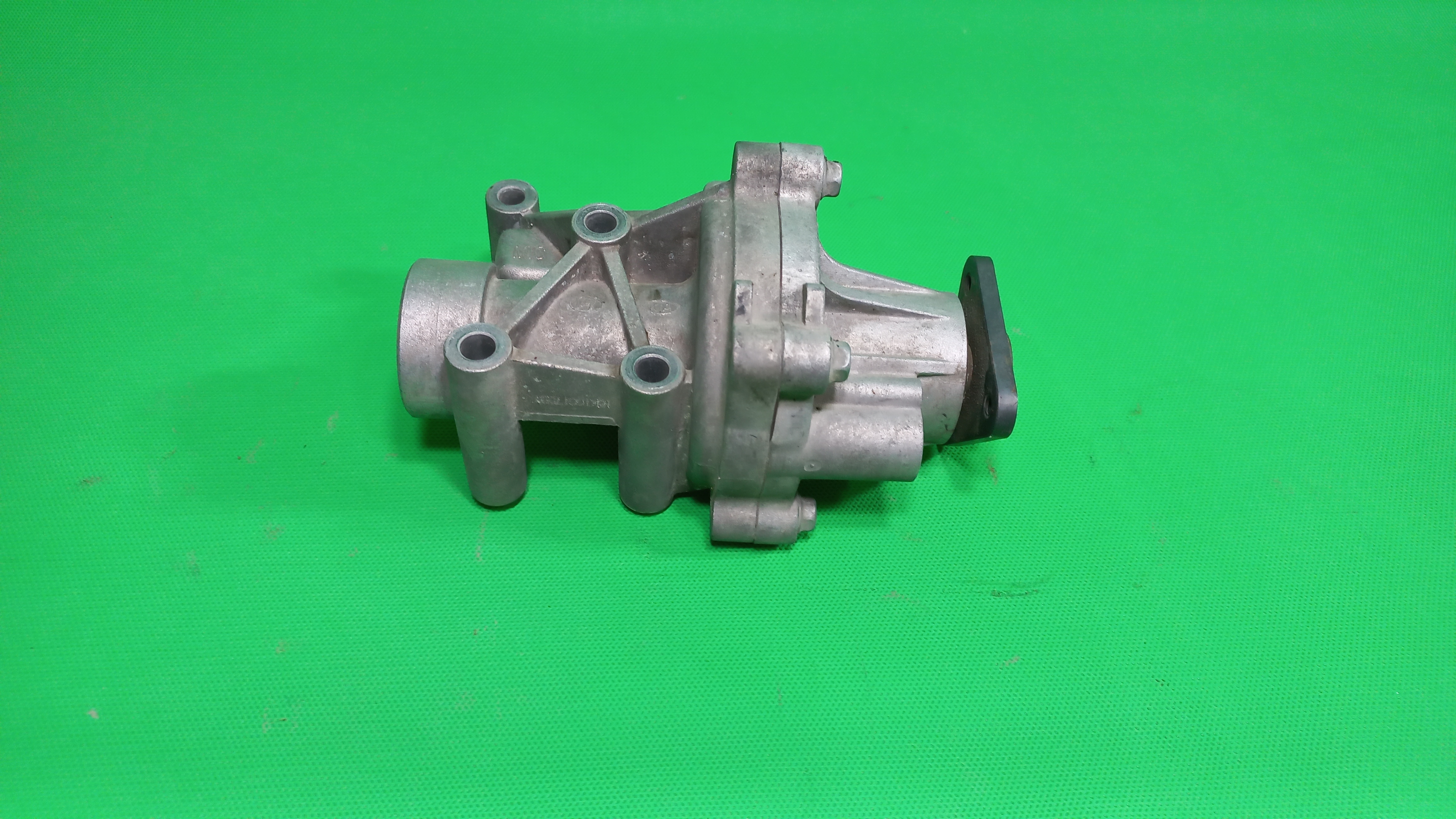 واتر پمپ هیوندا و کیا 4 سیلندر