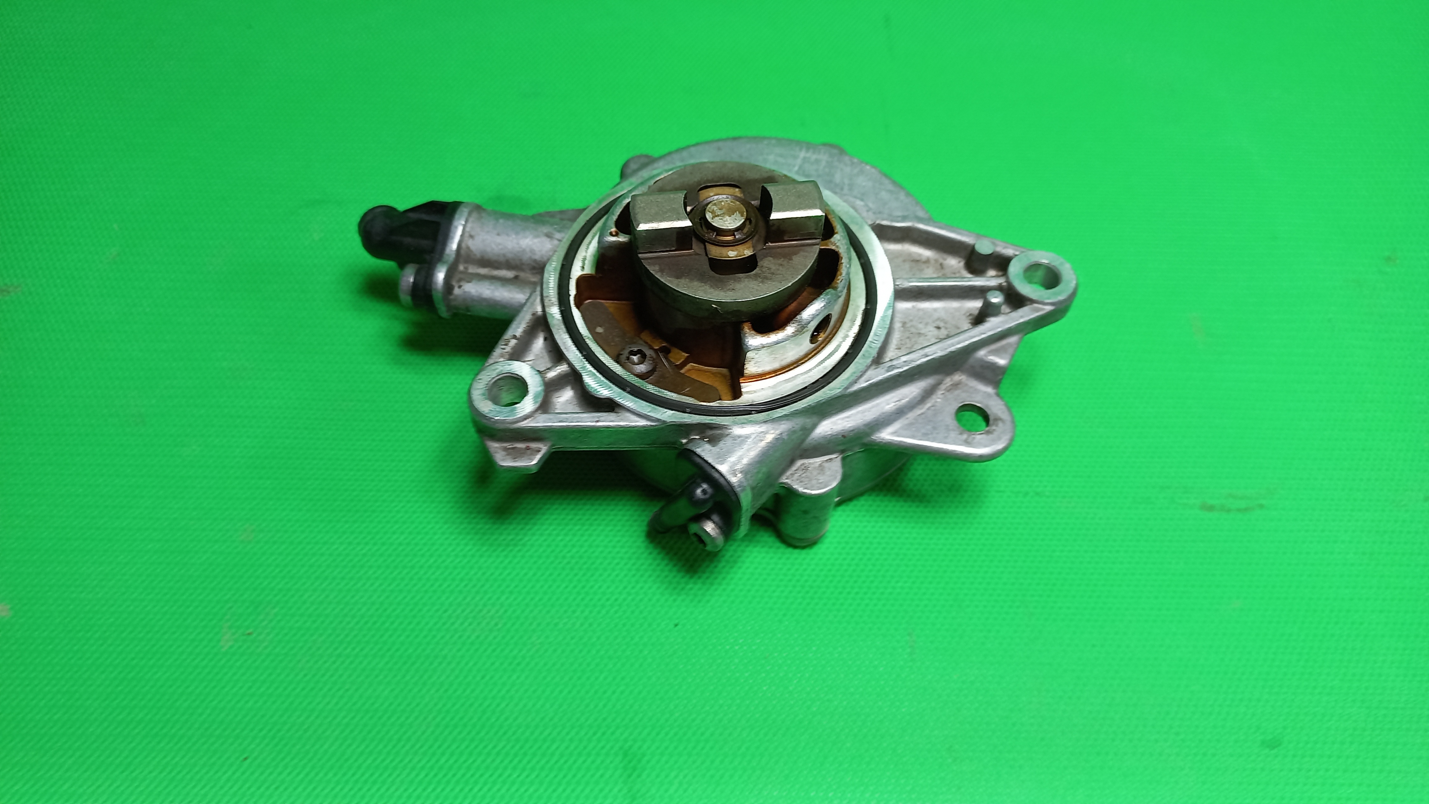 وکیوم مکانیکی ترمز پژو 2008 و 508