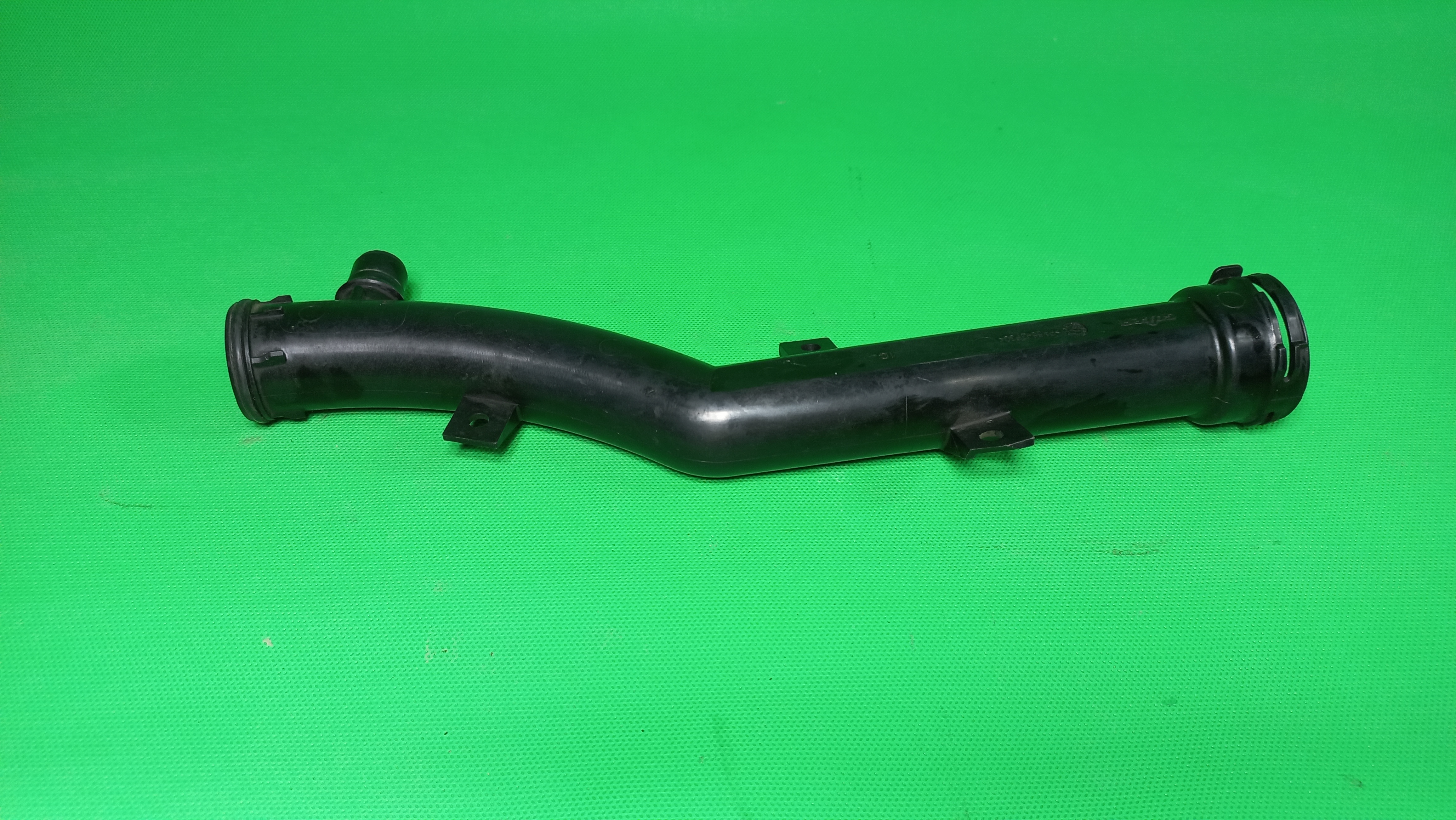 لوله فرعی آب پشت سیلندر پژو 2008 و 508