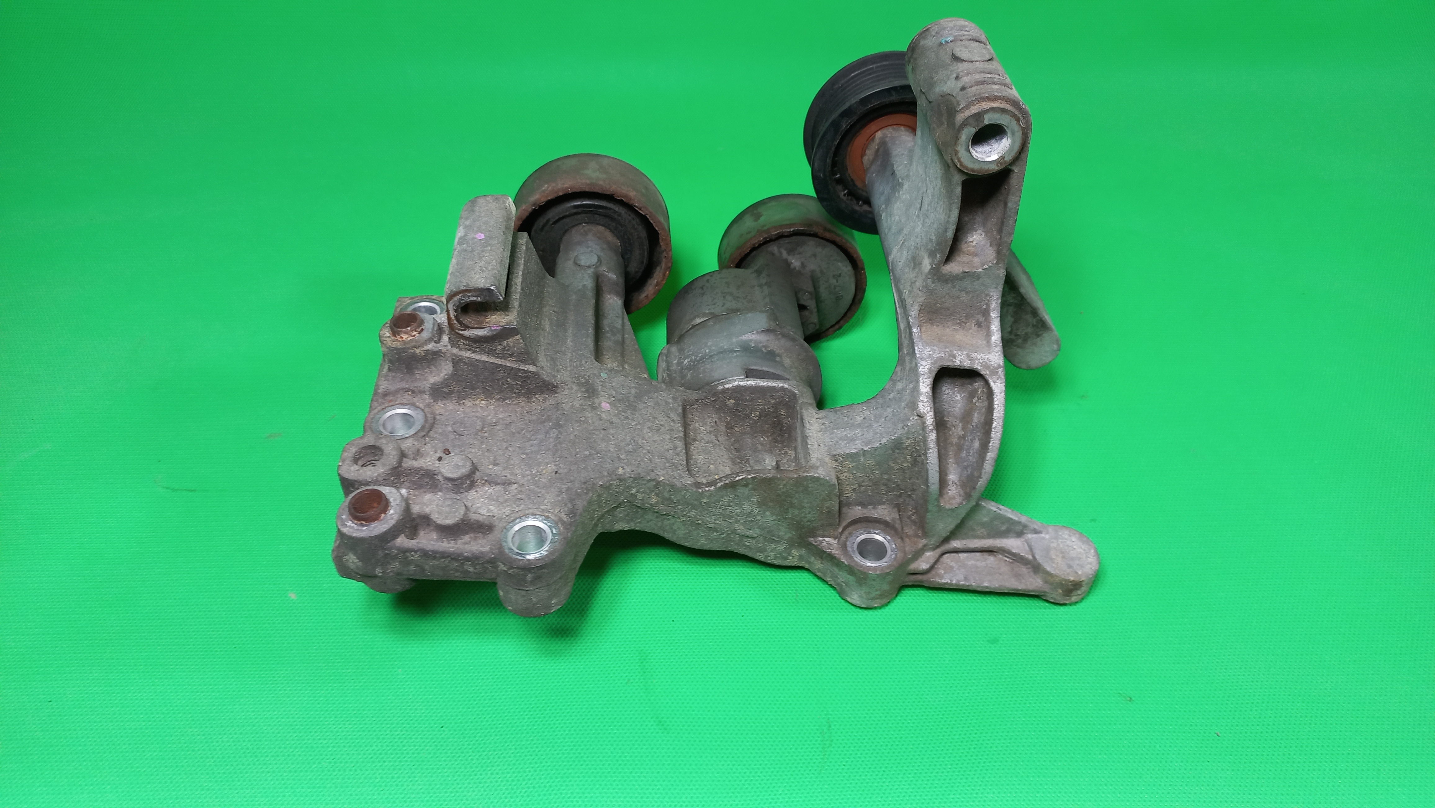 پایه دینام و کمپرسور سانتافه نیو