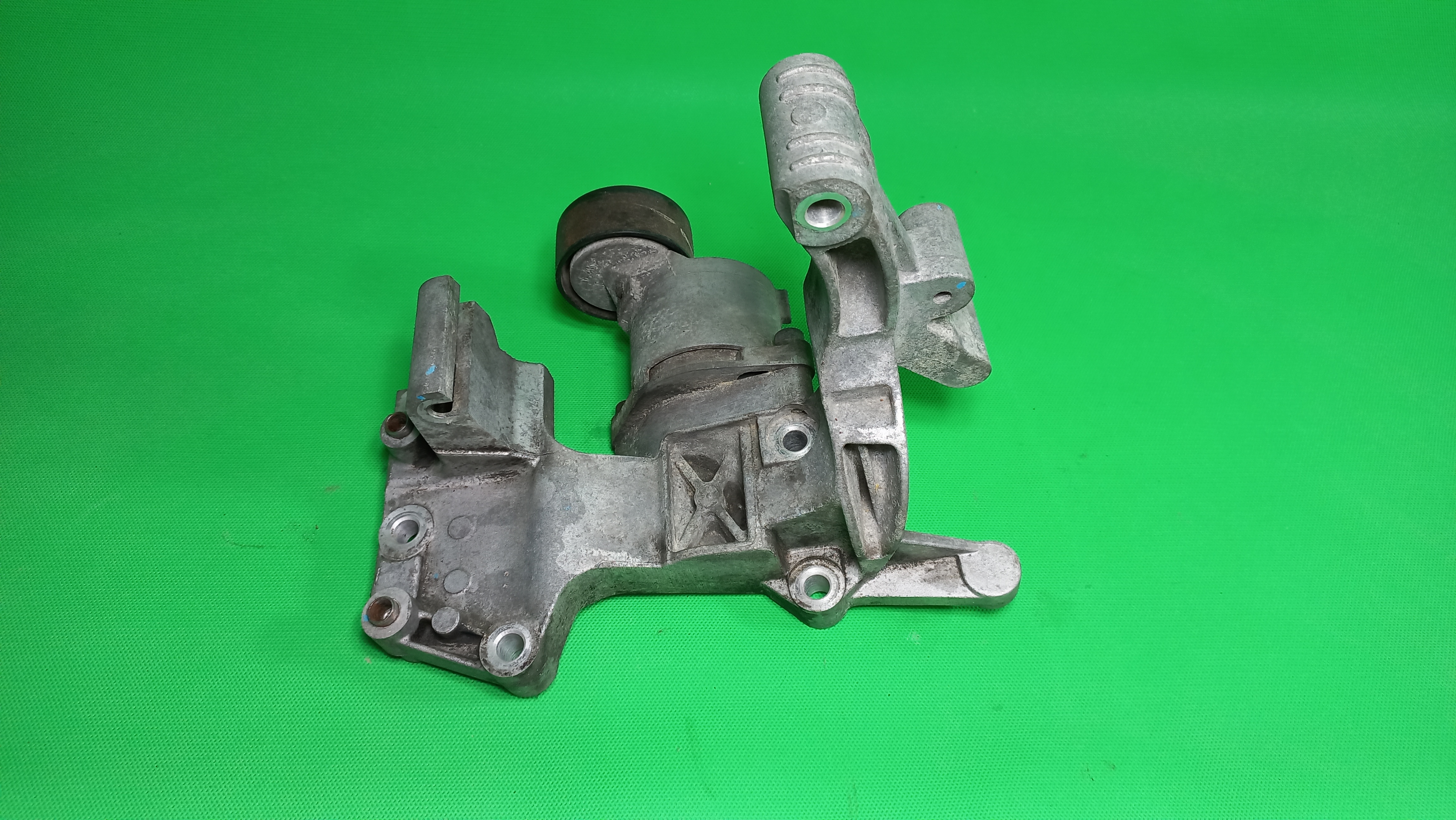 پایه دینام و کمپرسور با جک تسمه سفت کن سانتافه نیو