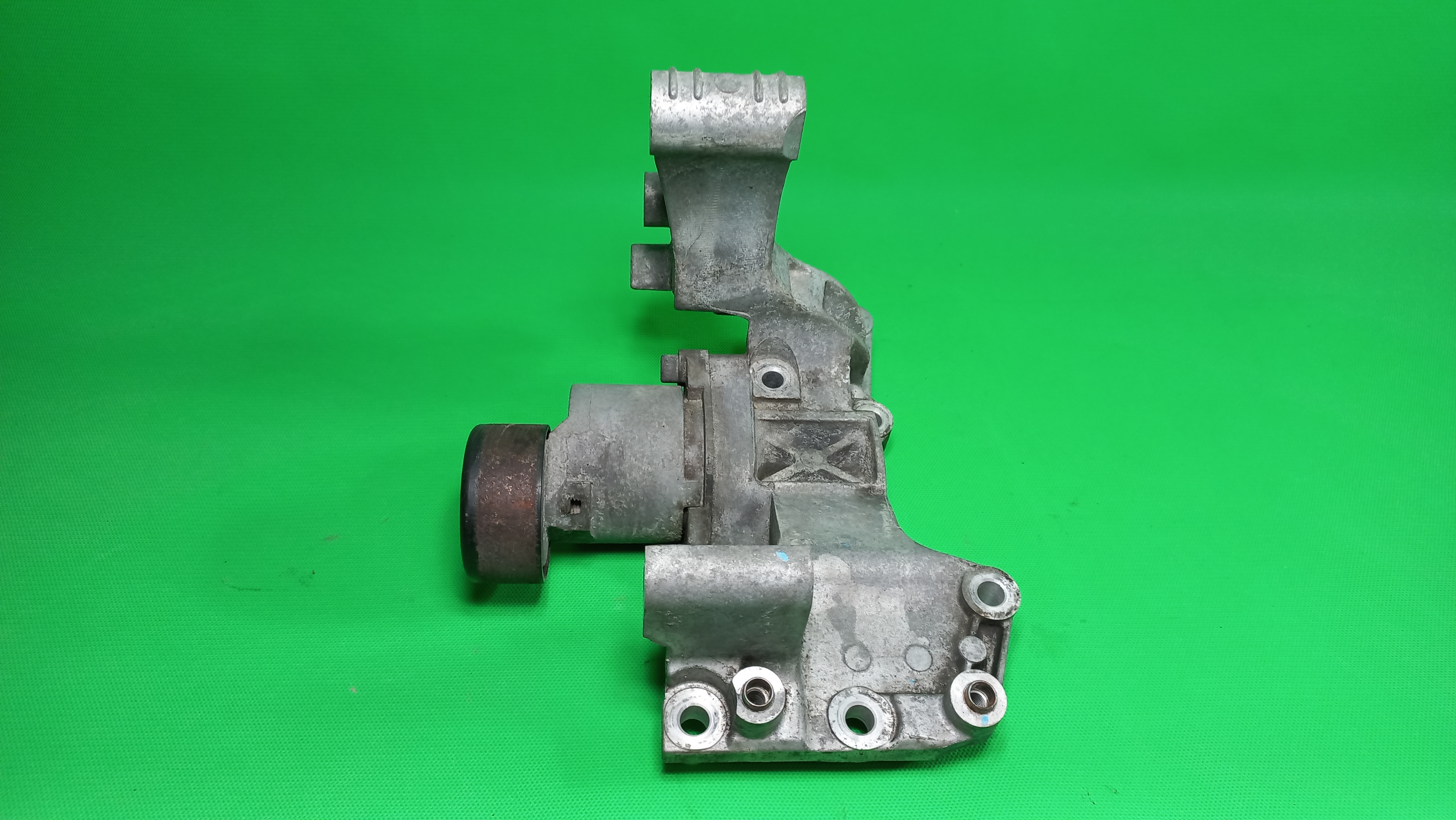 پایه دینام و کمپرسور با جک تسمه سفت کن سانتافه نیو