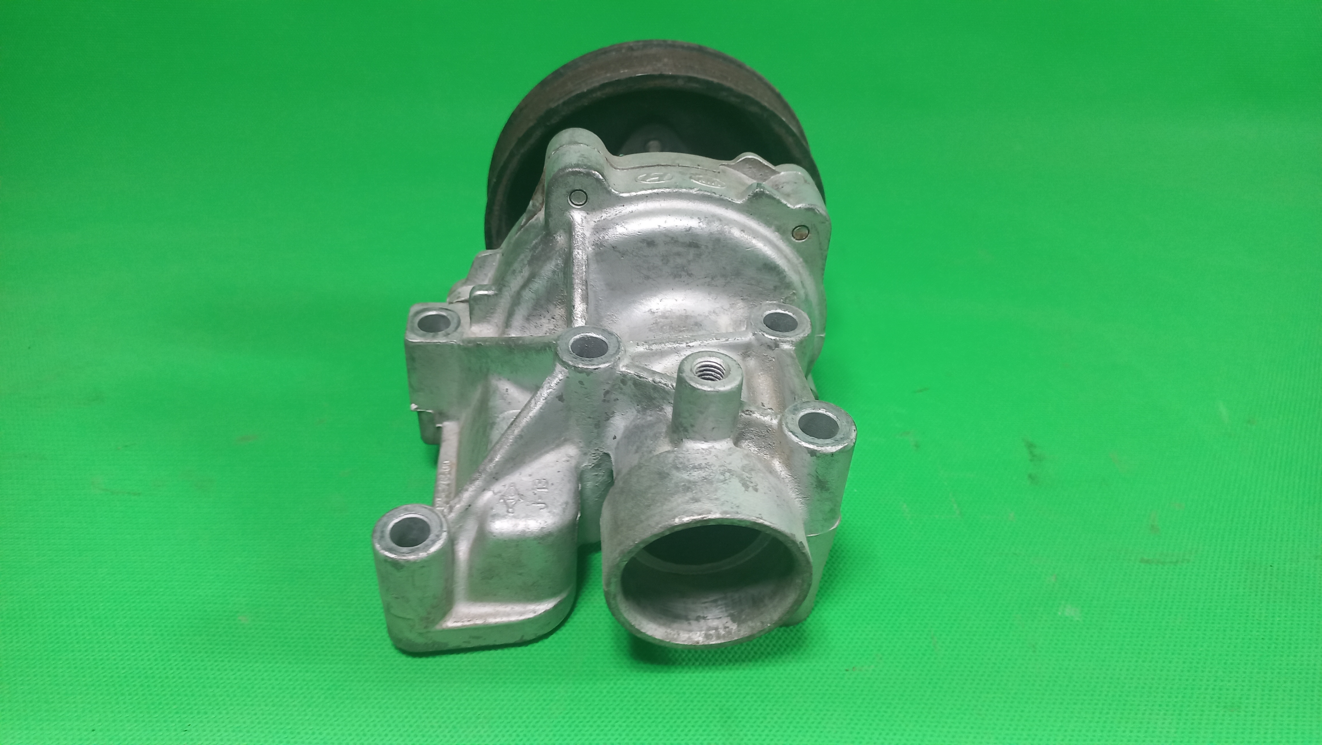 واتر پمپ هیوندا و کیا 4 سیلندر با پولی